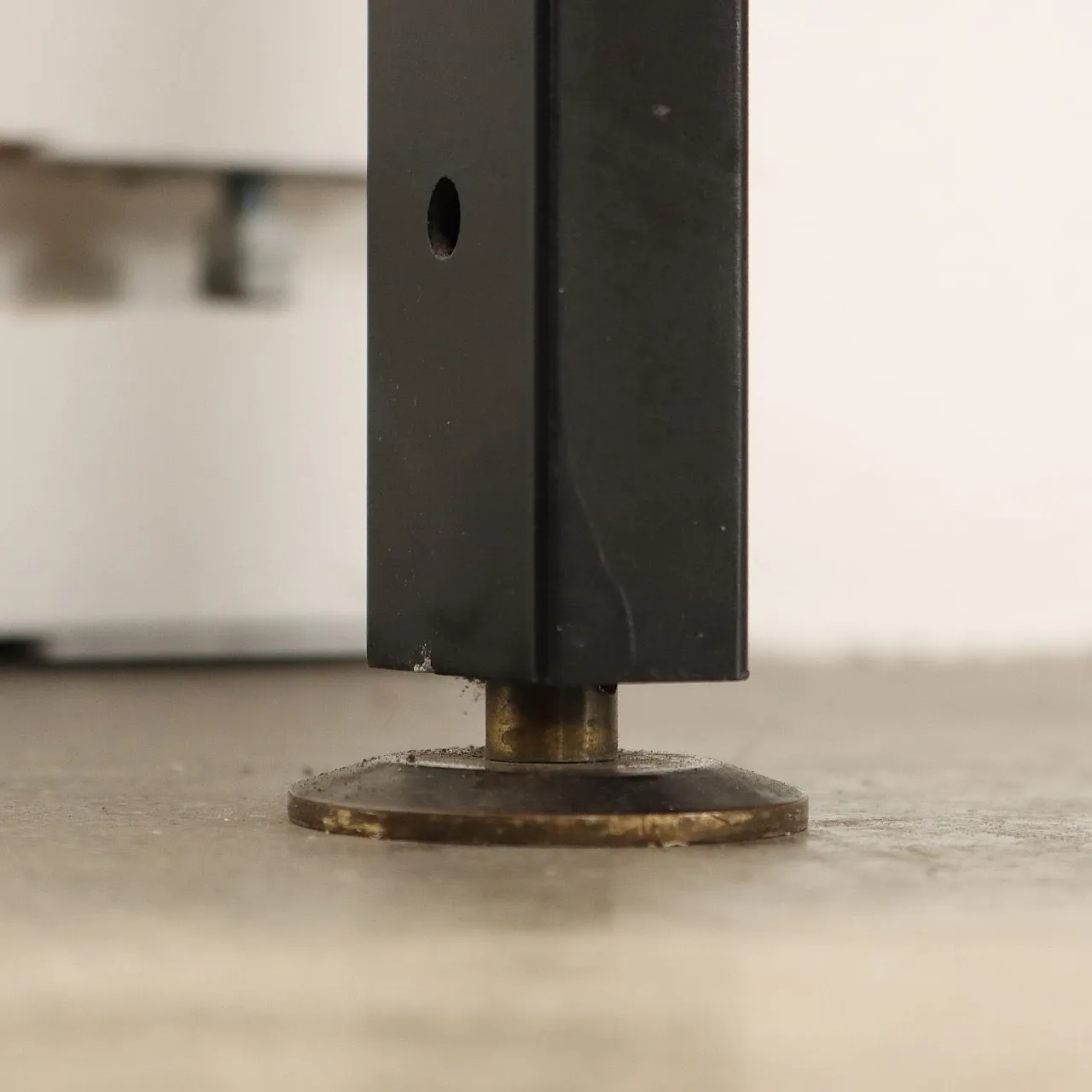 Libreria terra-cielo impiallacciata in teak, metà '900 10