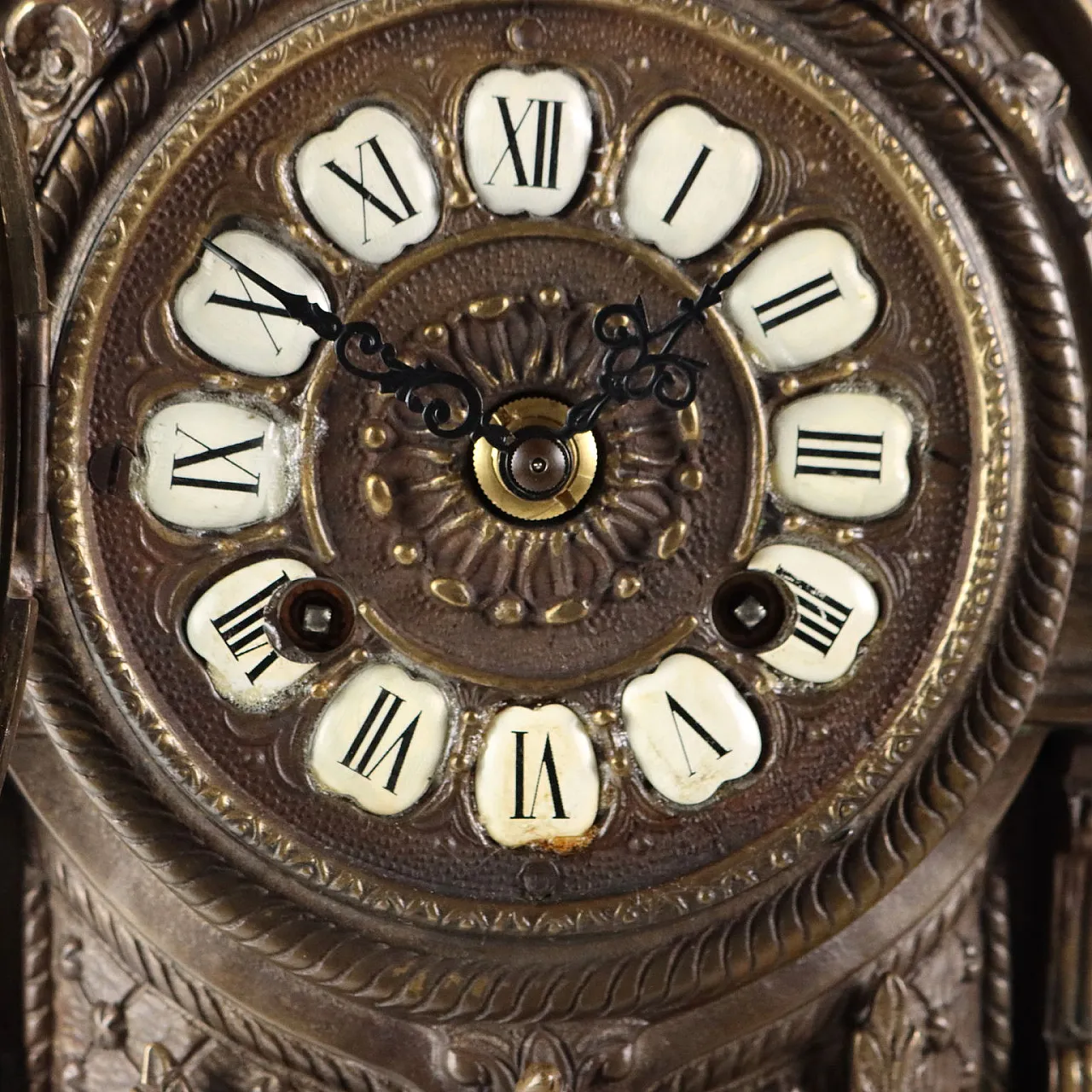 Bronze clock triptych, 20th century 4