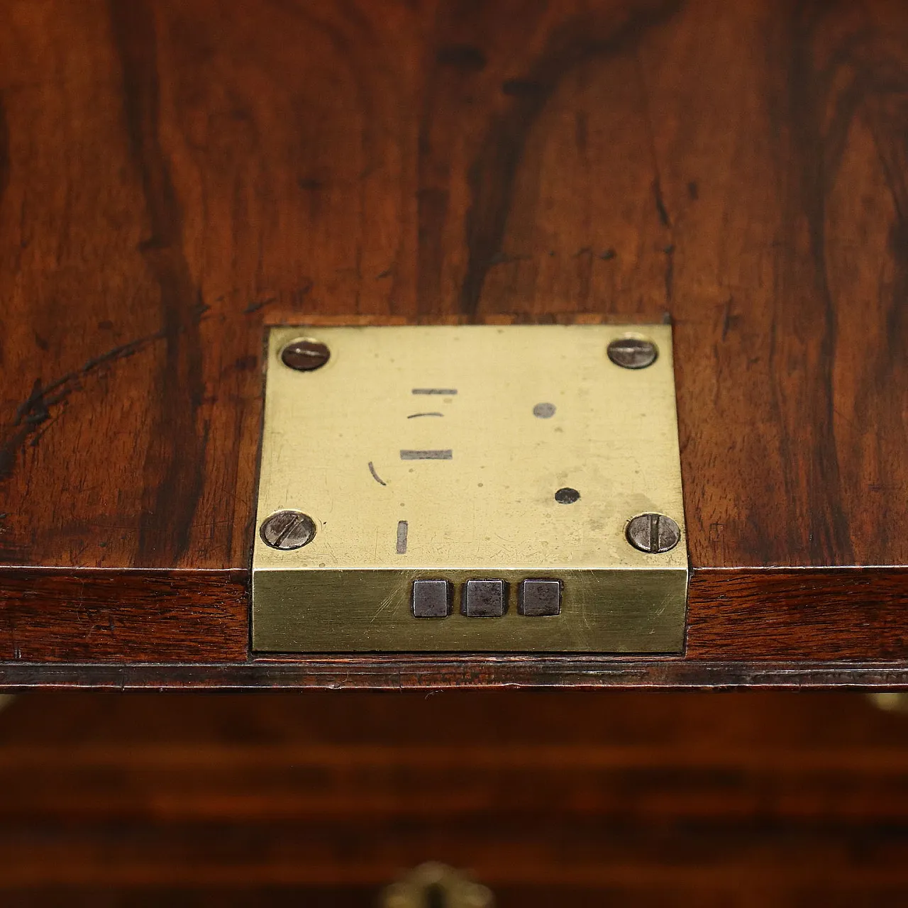 Ribalta Queen Anne in noce e radica di noce, '700 8