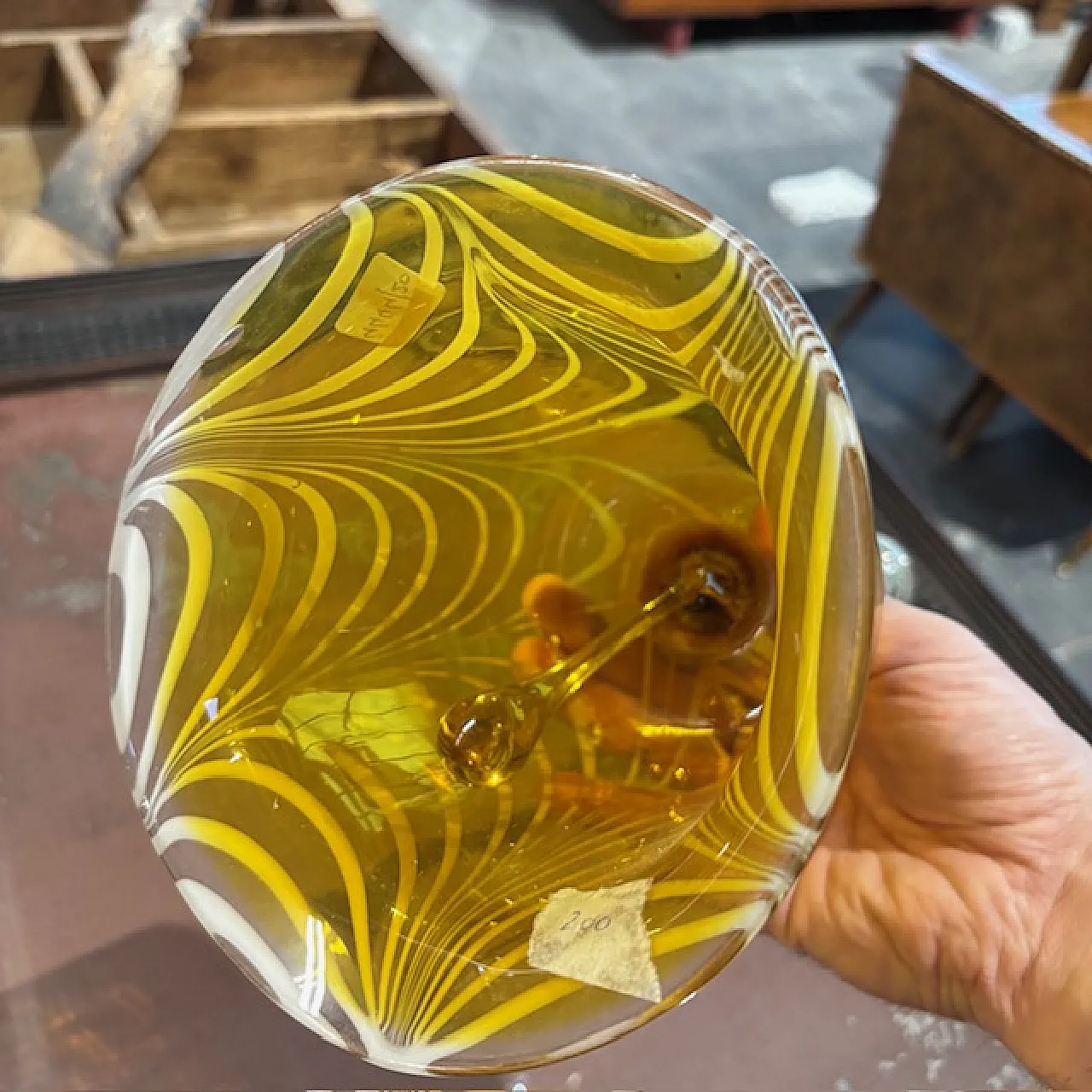 Campana in vetro giallo e bianco, '800 8