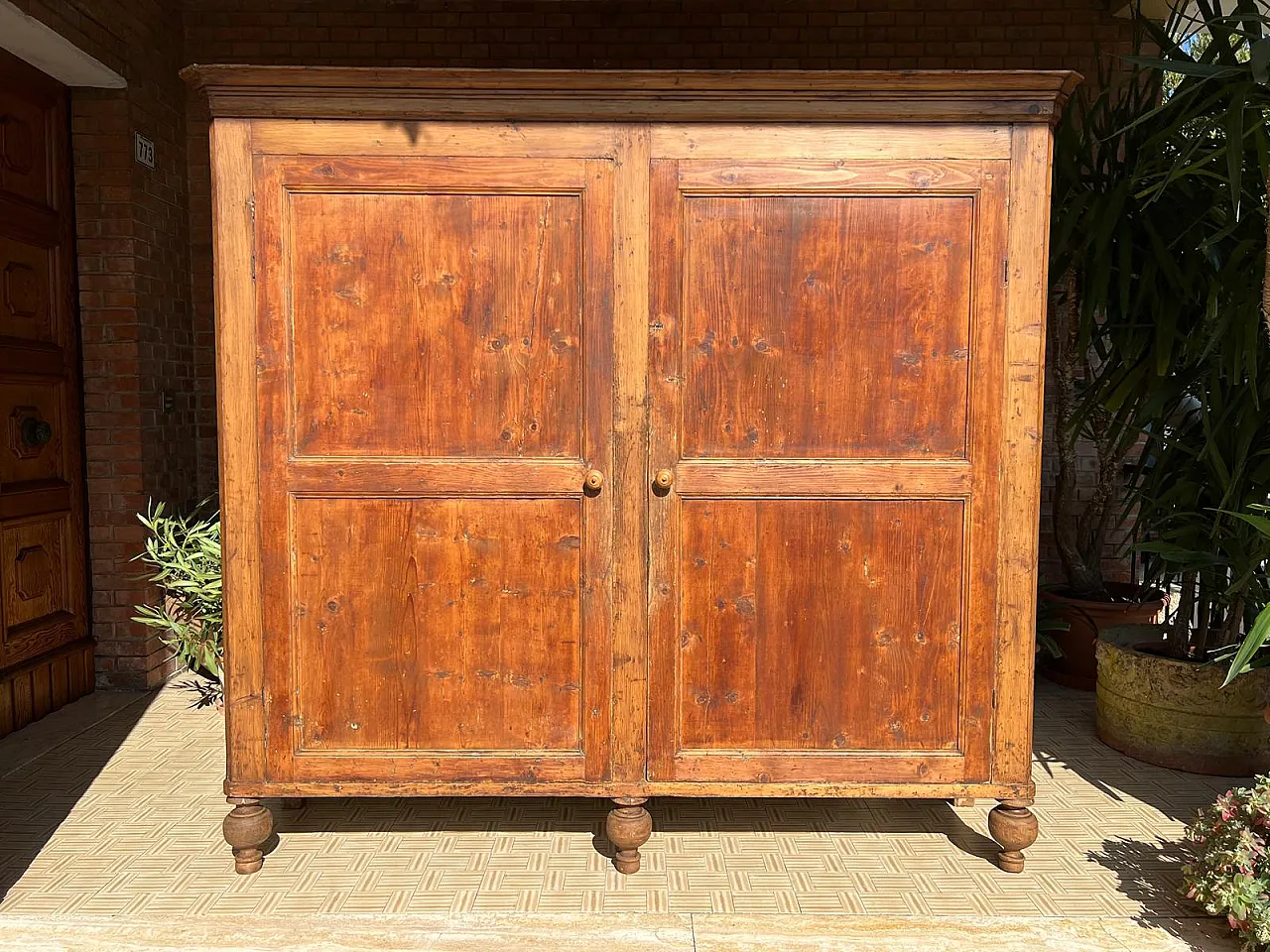Credenza in abete rustica, '800 1