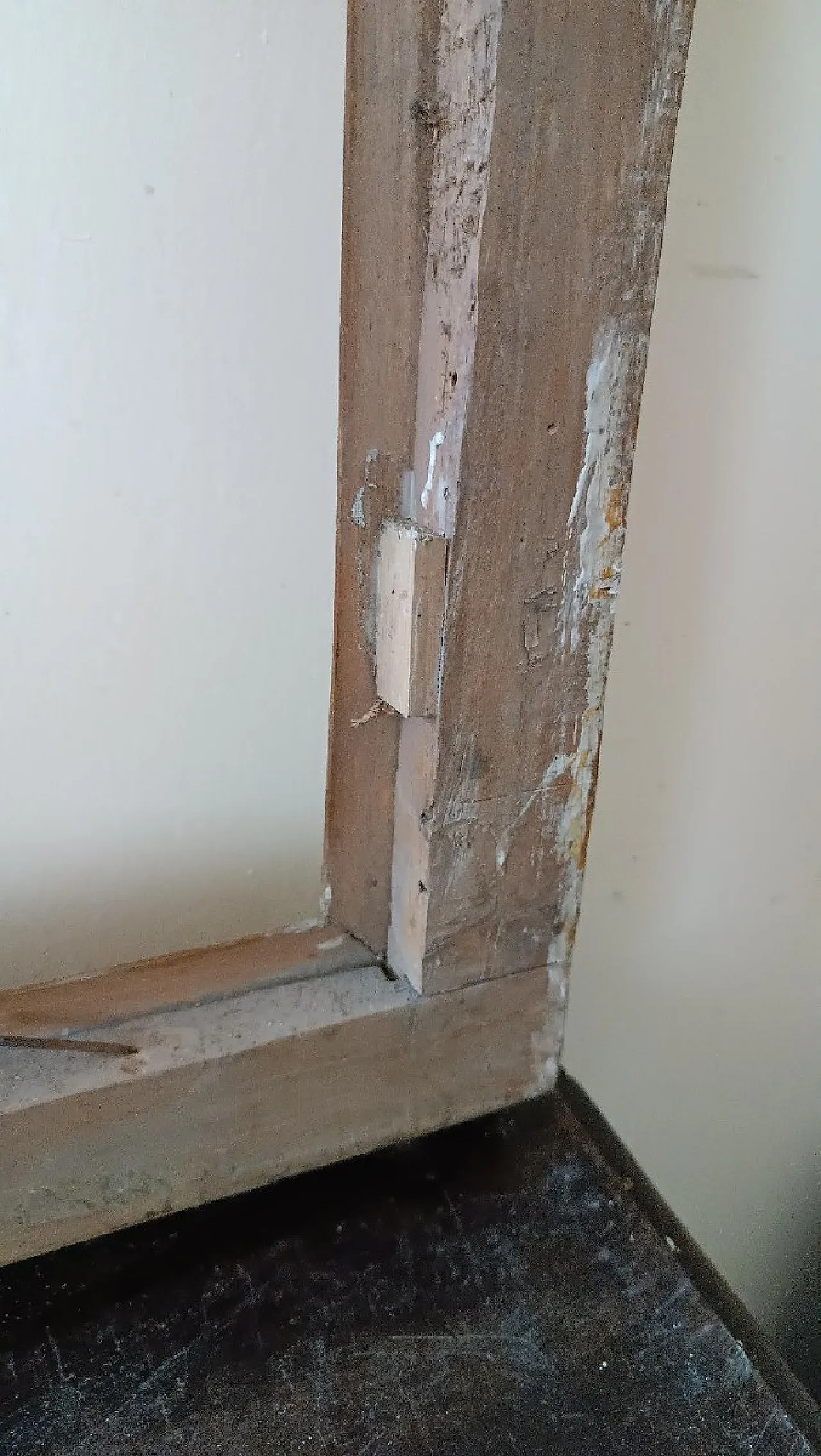 Antique gilded wooden picture frame, early 19th century 11