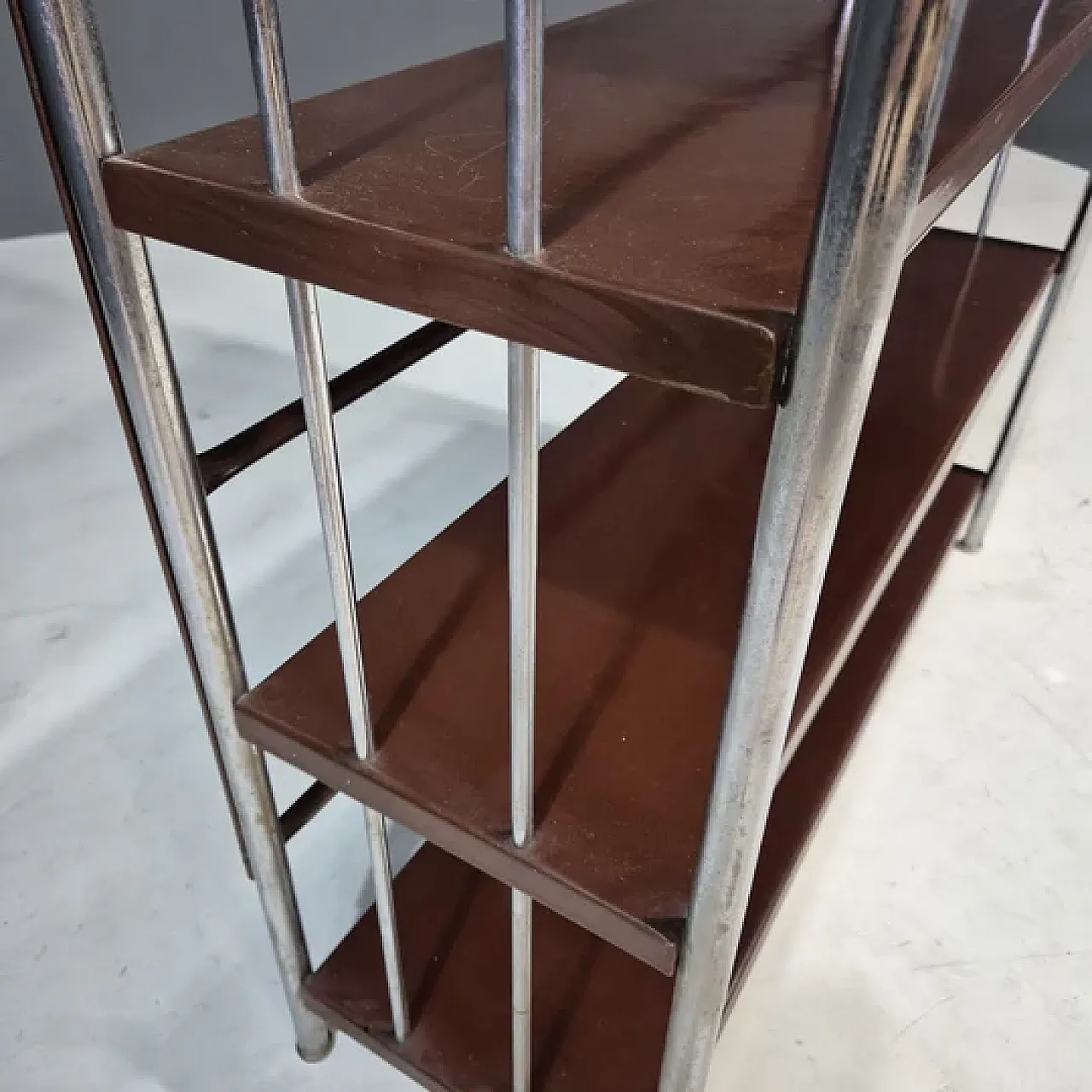 Bauhaus chrome étagère in bent steel and sheet metal, 1930s 5