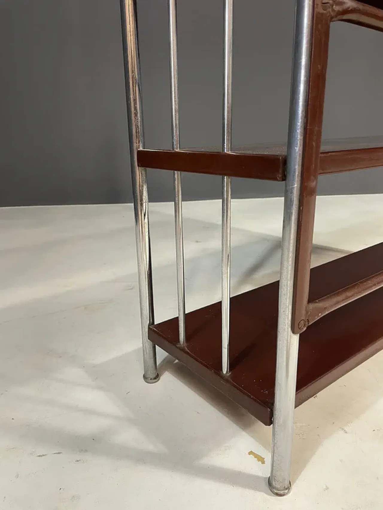 Bauhaus chrome étagère in bent steel and sheet metal, 1930s 9