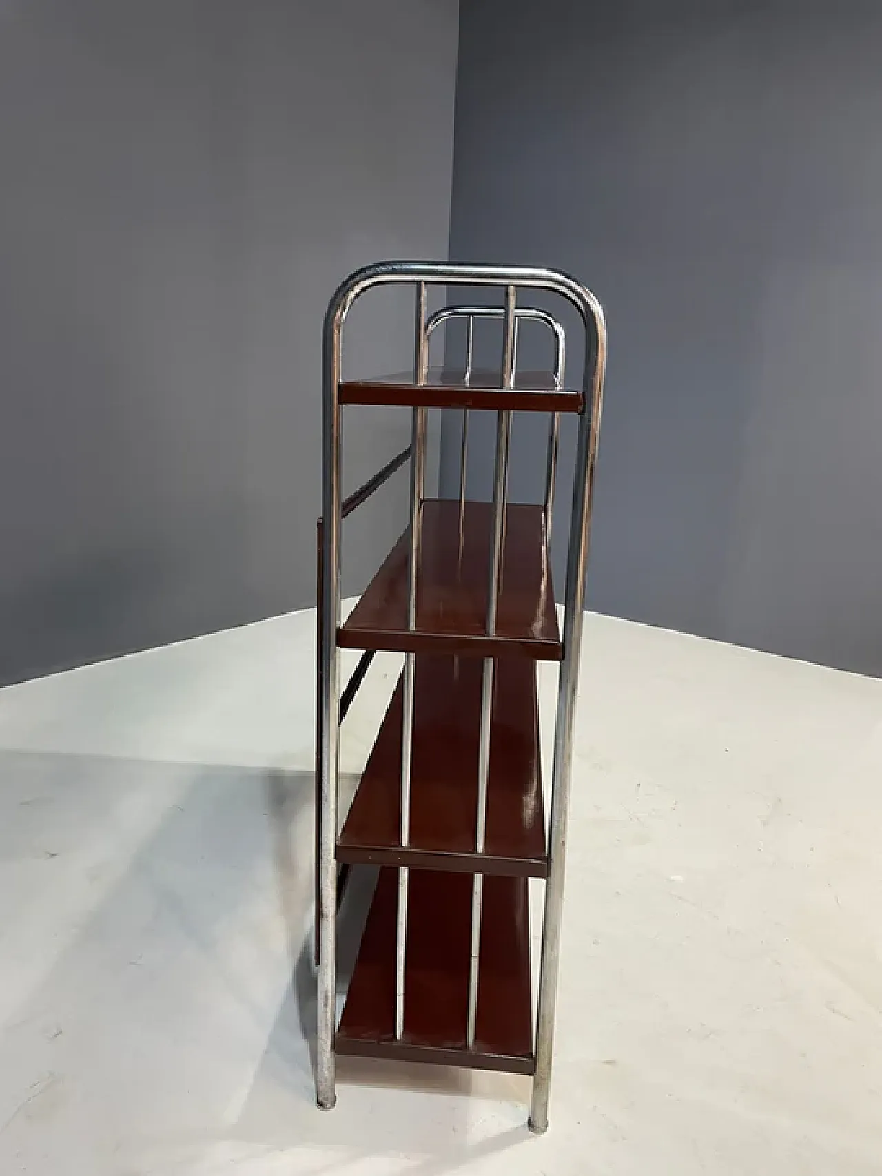 Bauhaus chrome étagère in bent steel and sheet metal, 1930s 15
