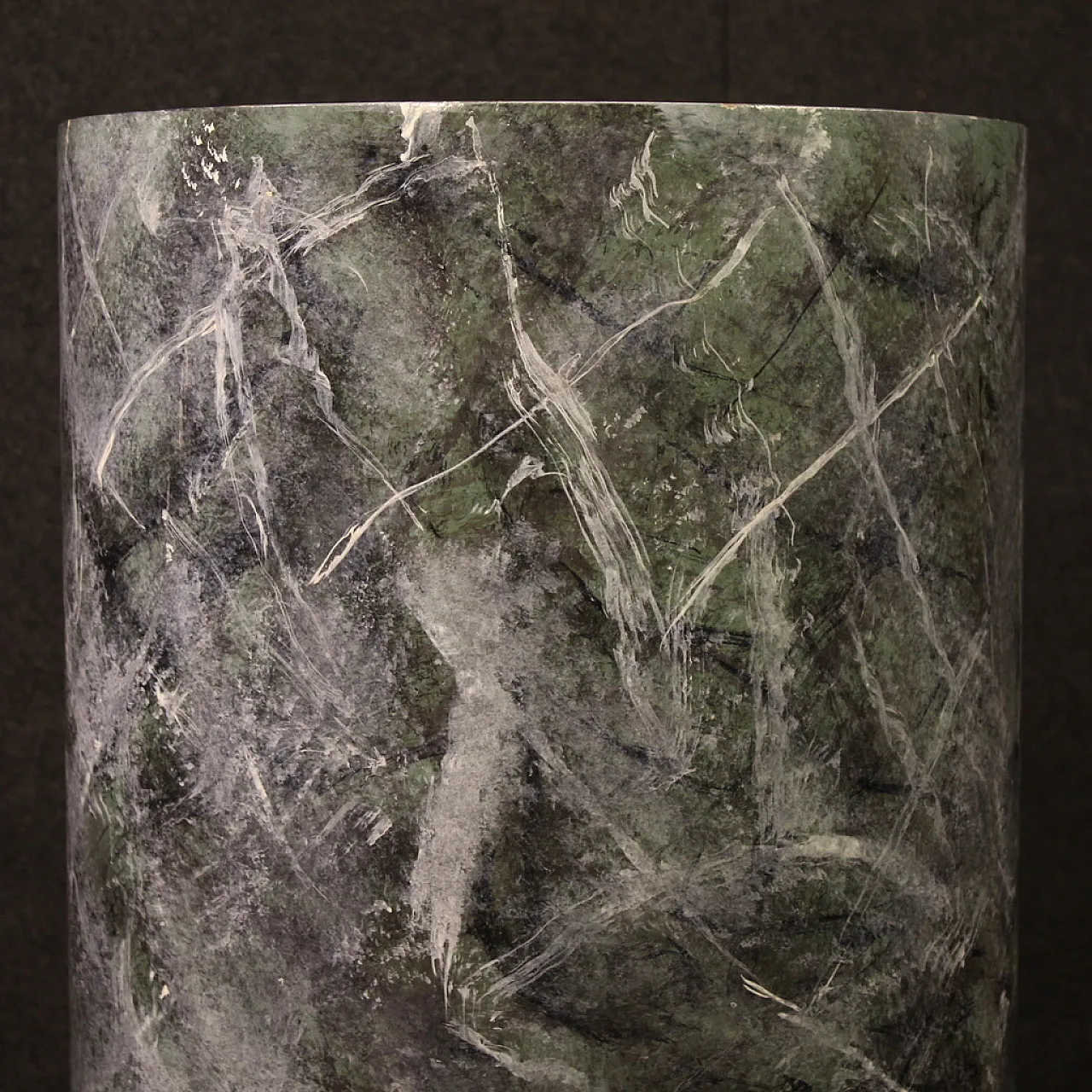 Italian lacquered and painted column of the twentieth century 7