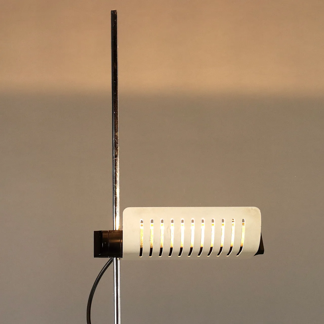 Lampada da Terra Colombo di Joe Colombo per Oluce, anni '80 4