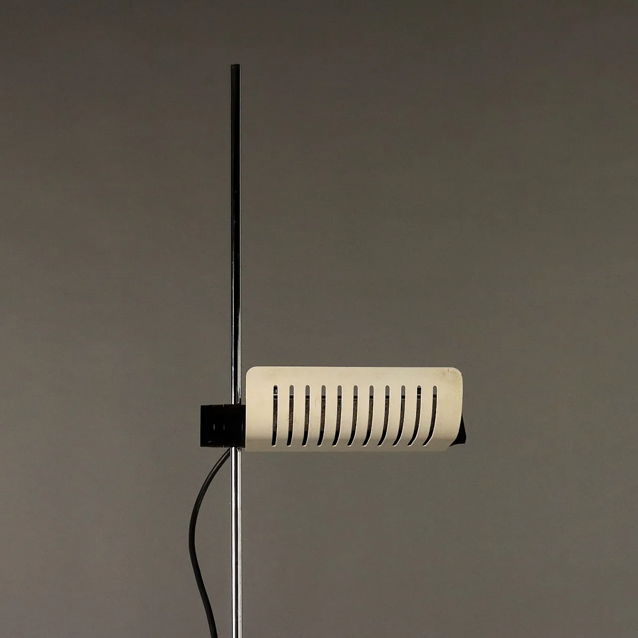 Lampada da Terra Colombo di Joe Colombo per Oluce, anni '80 6