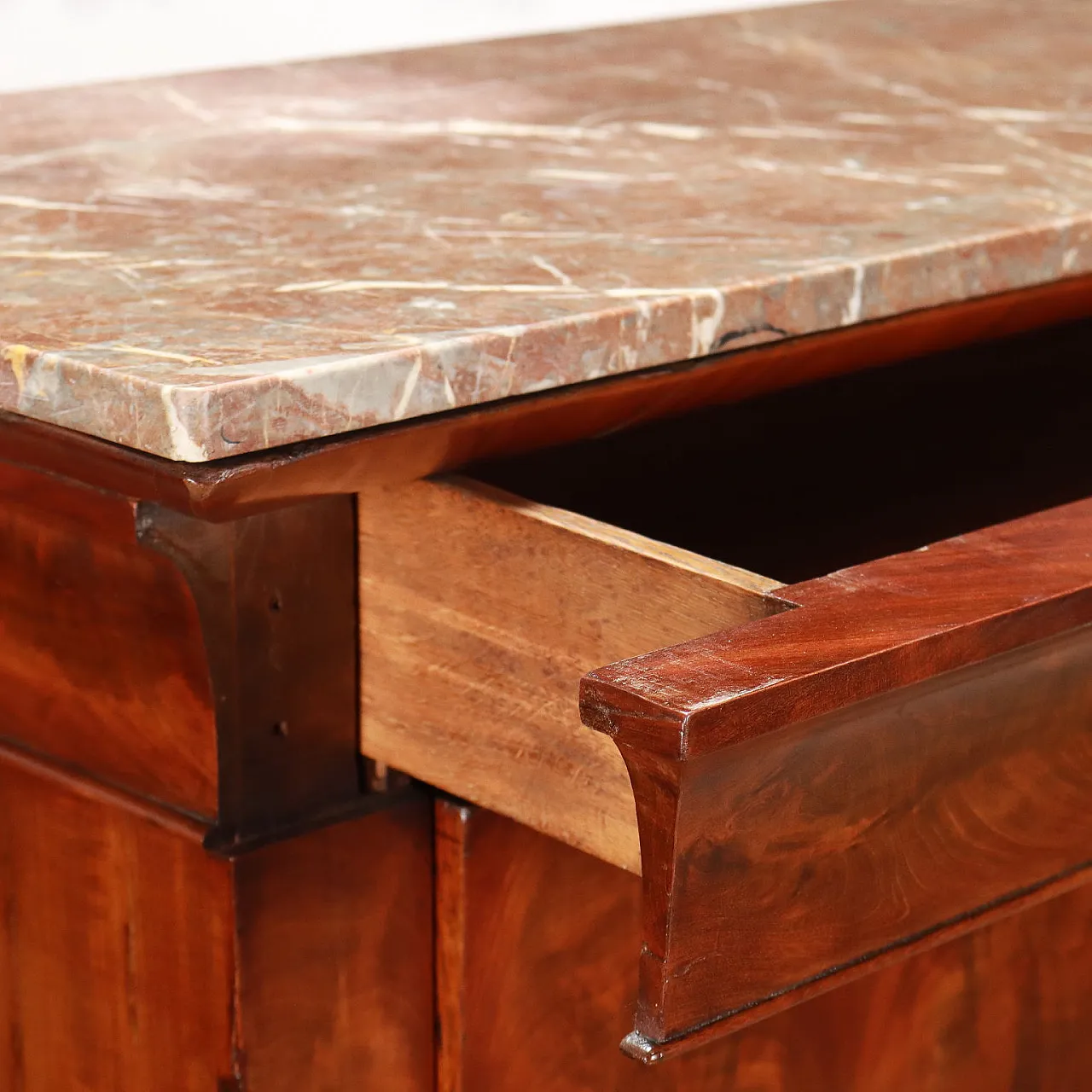 Secrétaire Carlo X lastronato in mogano e piuma di mogano, secondo quarto '800 4