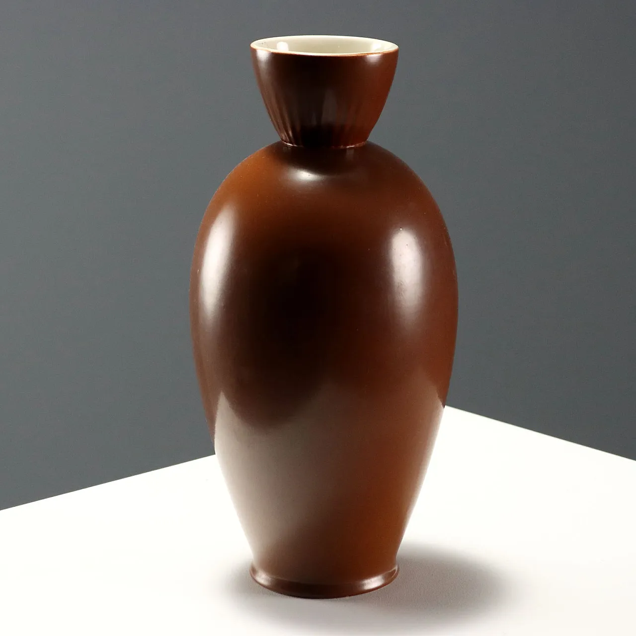 Vaso di Giovanni Gariboldi per Richard Ginori San Cristoforo, anni '50 1