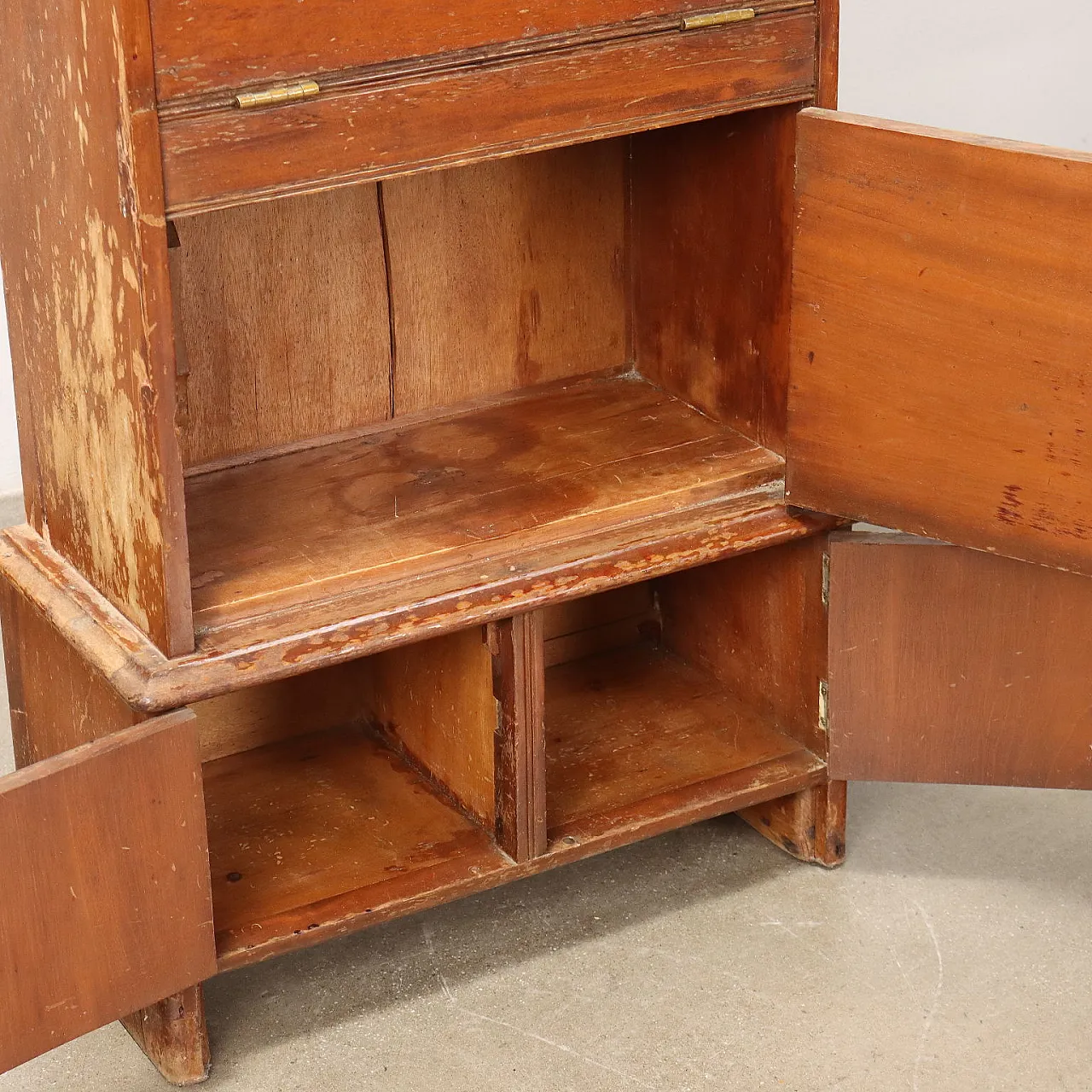 Mahogany vanity cabinet with mirror, two doors and drawers 9