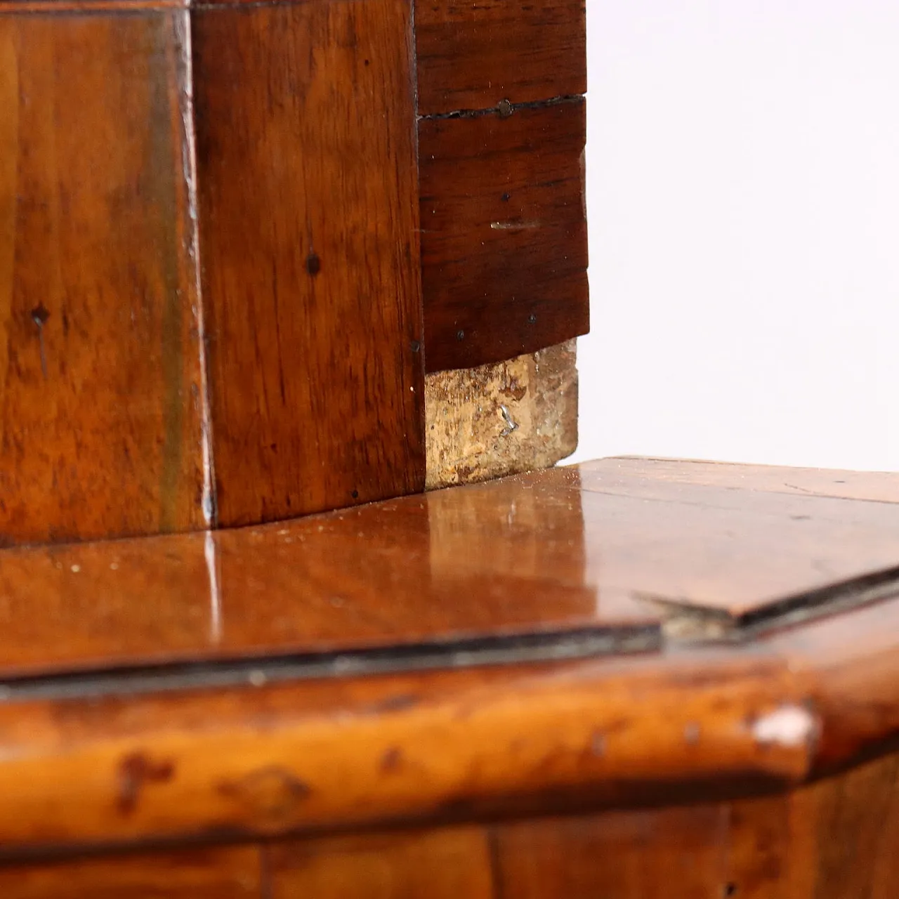 Mobile angolare barocco in abete e noce, '700 5