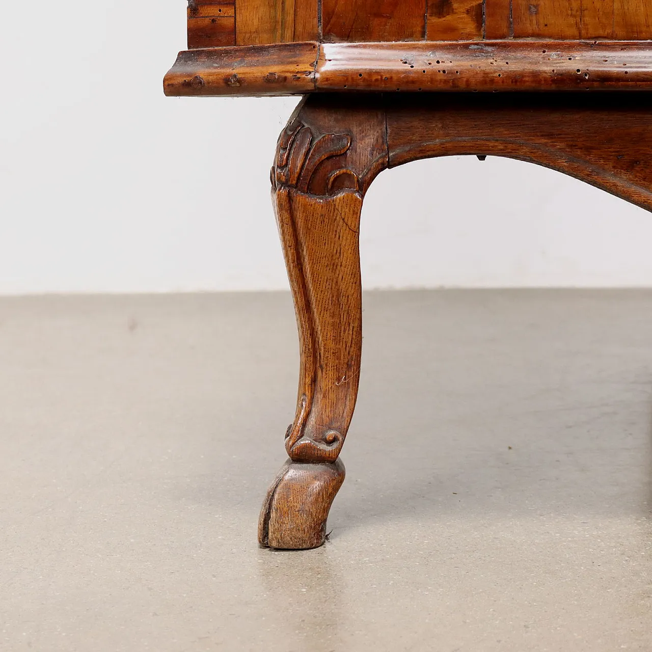 Mobile angolare barocco in abete e noce, '700 7