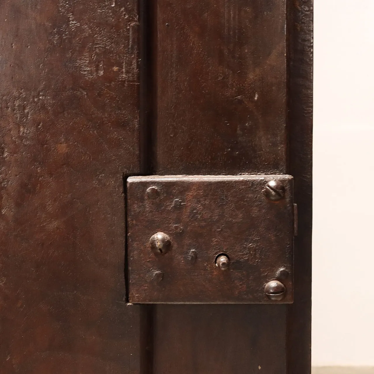 Carved wooden sideboard with plate rack, last quarter 18th century 8