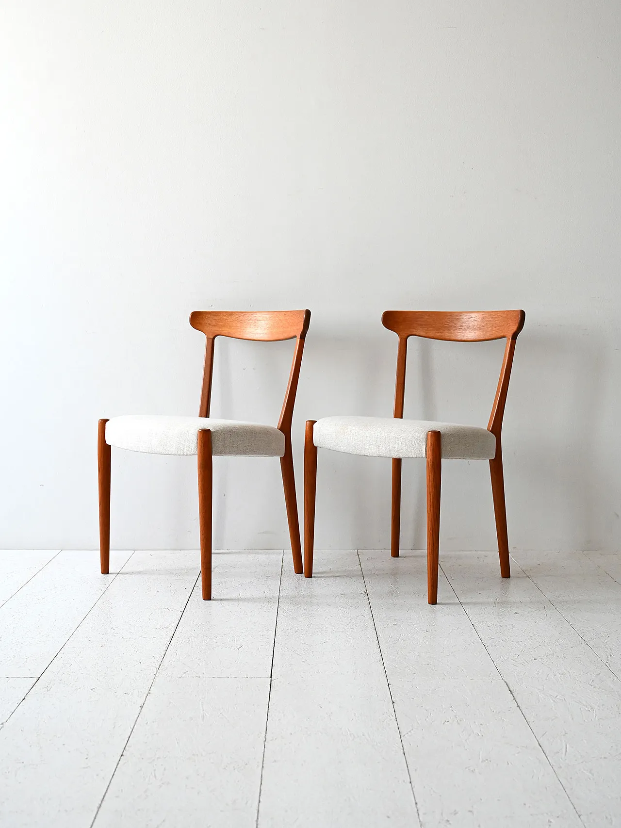 Pair of Scandinavian chairs in curved teak, 1960s 1