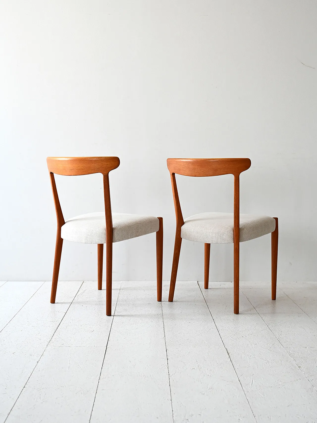Pair of Scandinavian chairs in curved teak, 1960s 2