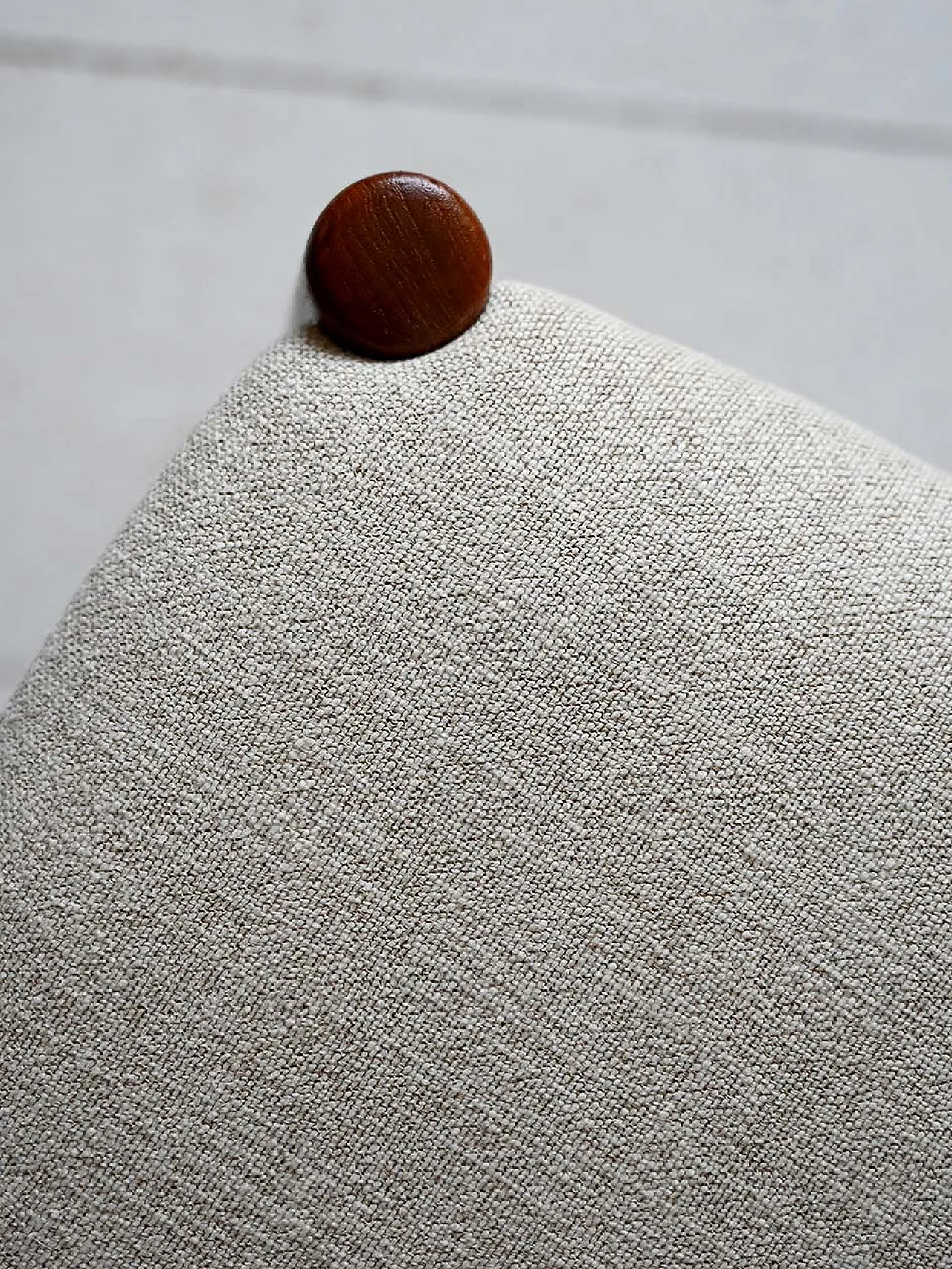 Pair of Scandinavian chairs in curved teak, 1960s 5