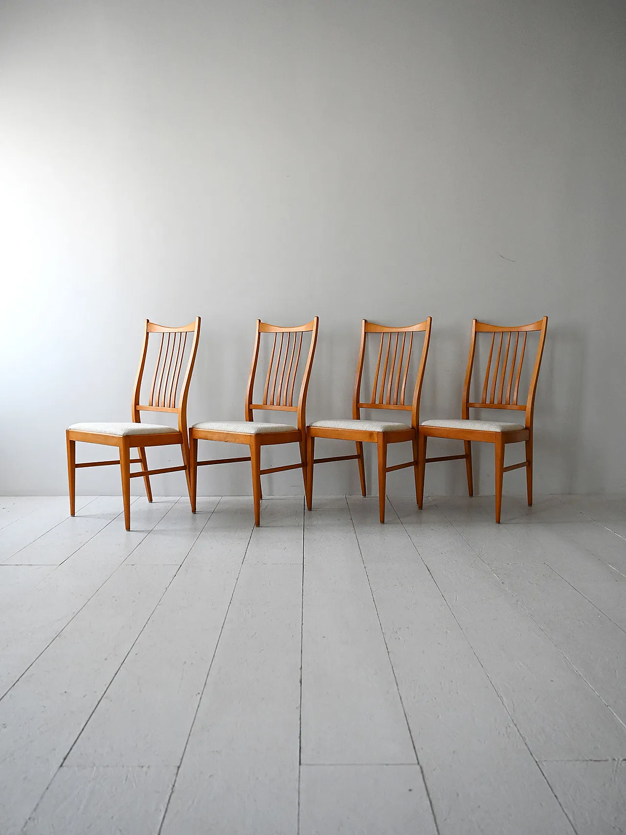 4 sedie scandinave in faggio, metà '900 1