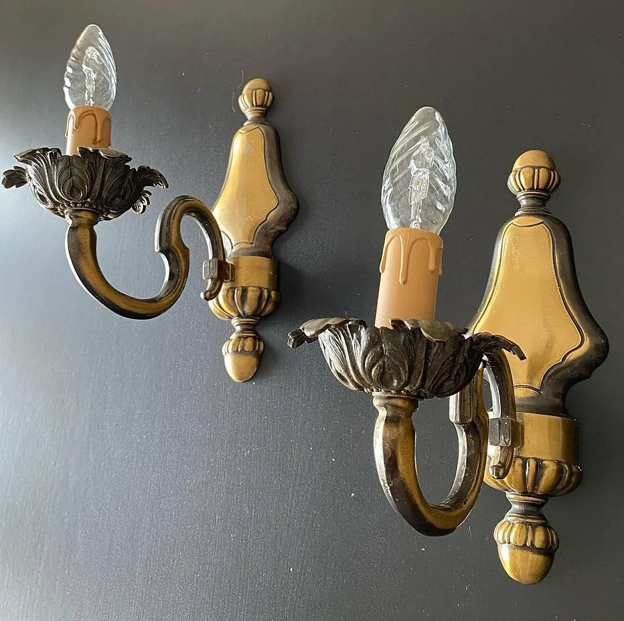 Pair of appliques in gilded bronze, 20th century 1