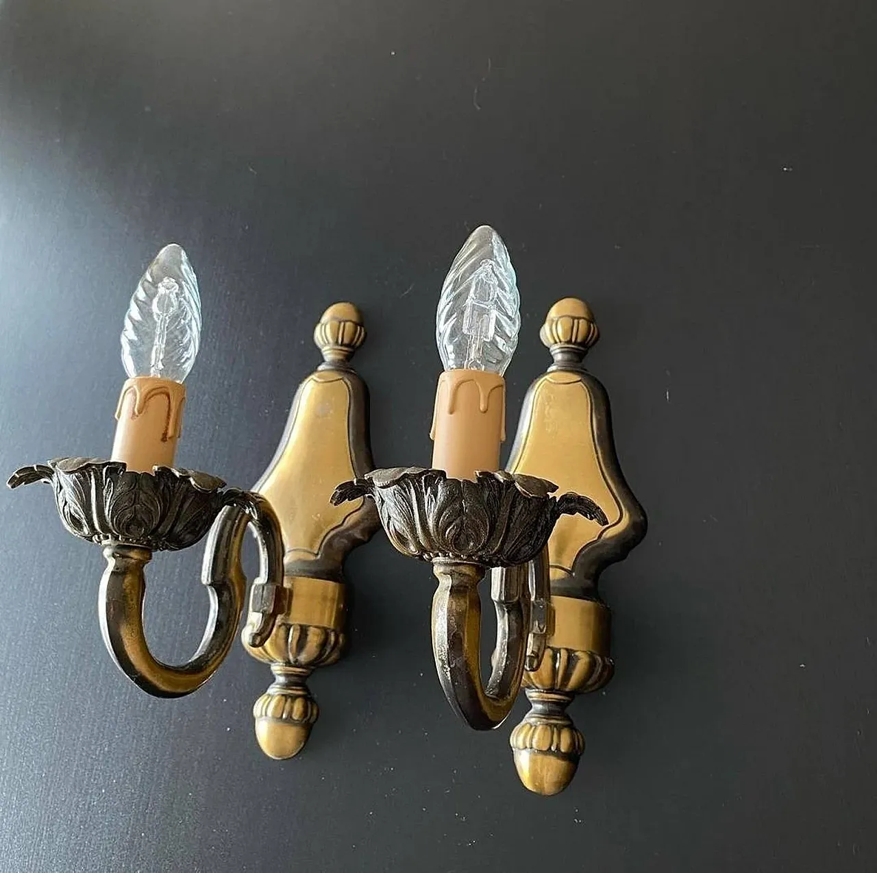 Pair of appliques in gilded bronze, 20th century 2