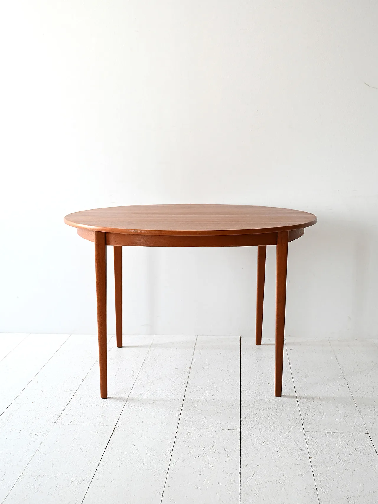 Scandinavian table in extendable round teak, 1960s 5