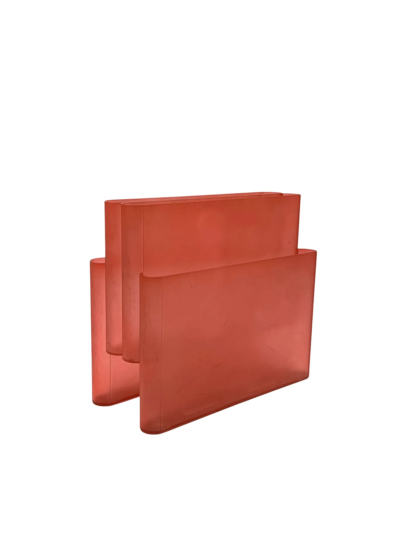 Space age pink plastic magazine rack, Giotto Stoppino, Kartell 1970s 3
