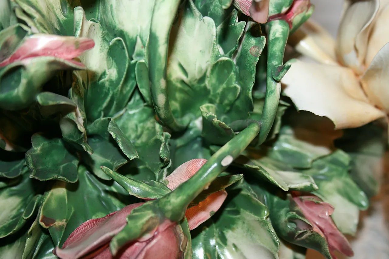 Centrotavola ovale Capodimonte con Rose, Visconti Mollica, anni '60 10