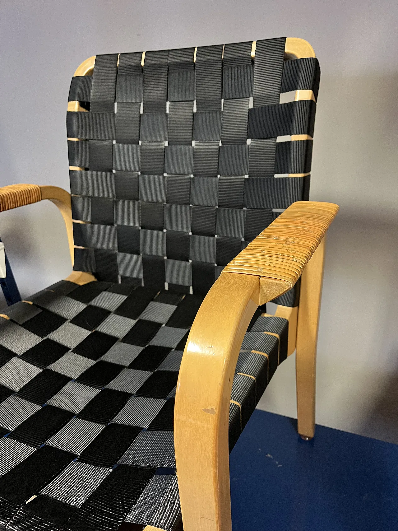 Poltrona modelle 45 di Alvar Aalto per artek 2