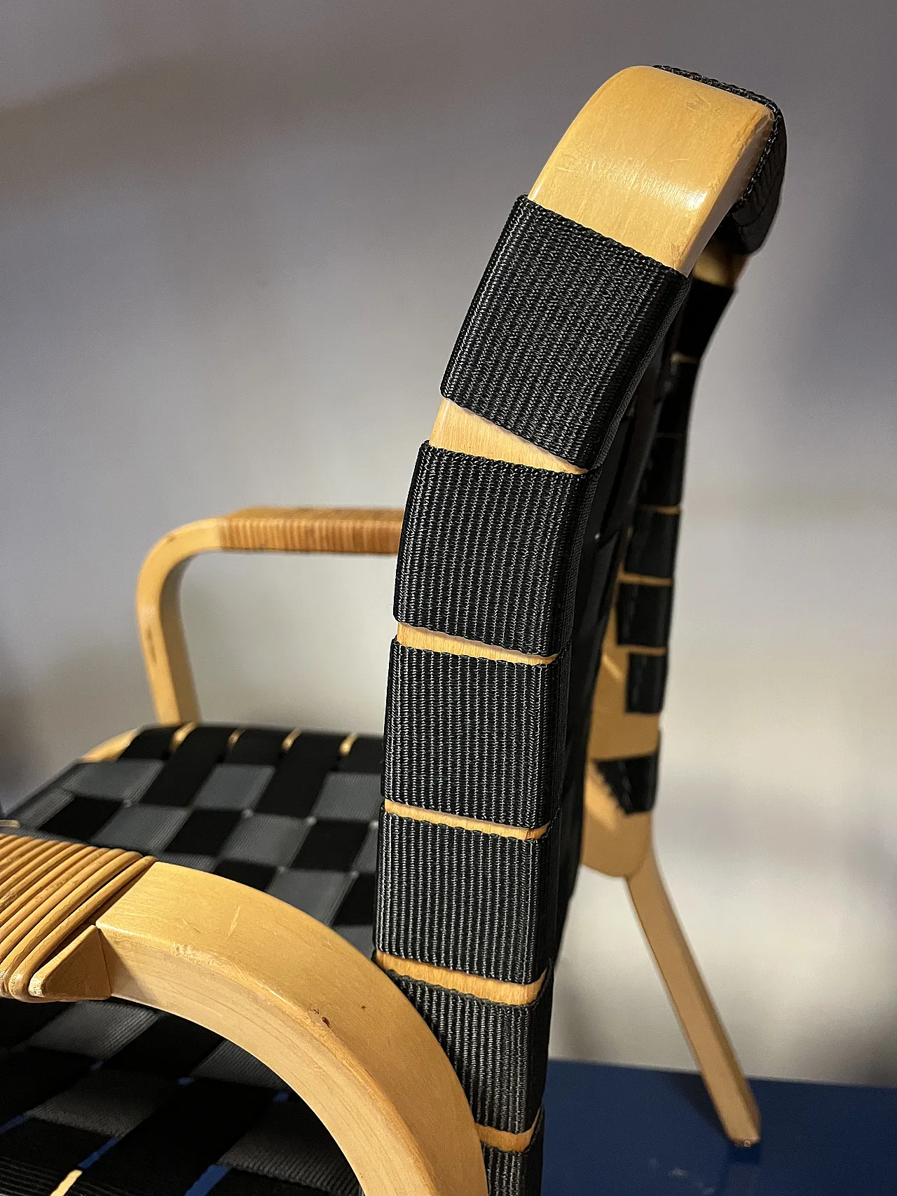 Poltrona modelle 45 di Alvar Aalto per artek 4