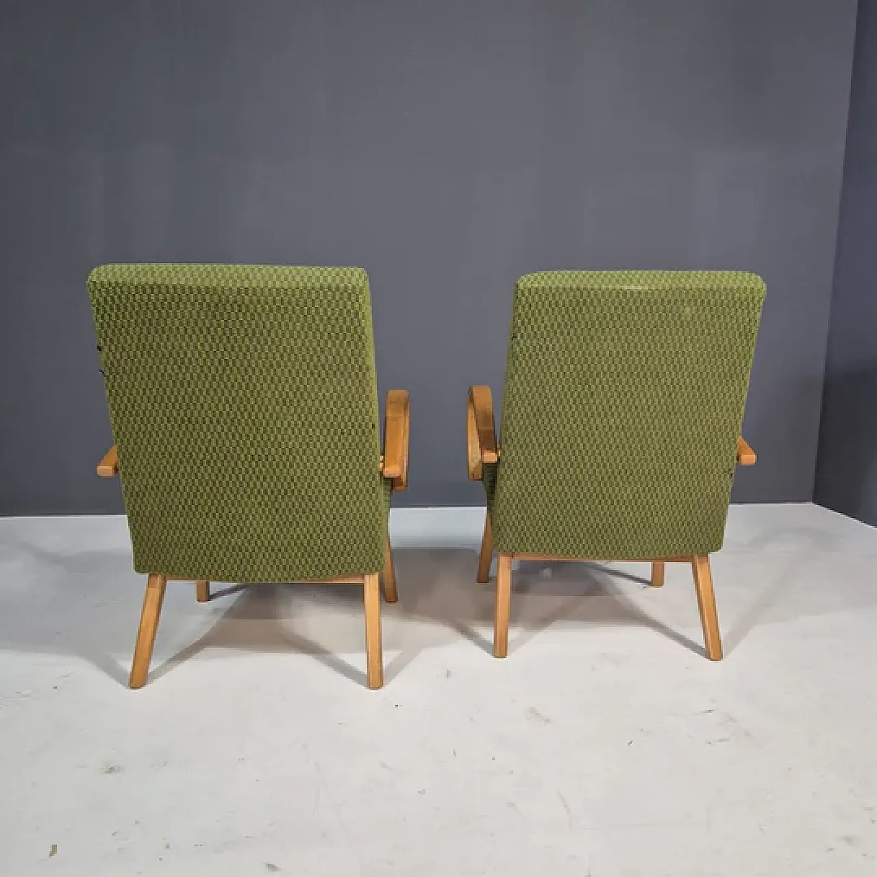 Pair of chairs by Jaroslav Šmídek for TON, 1960s 4