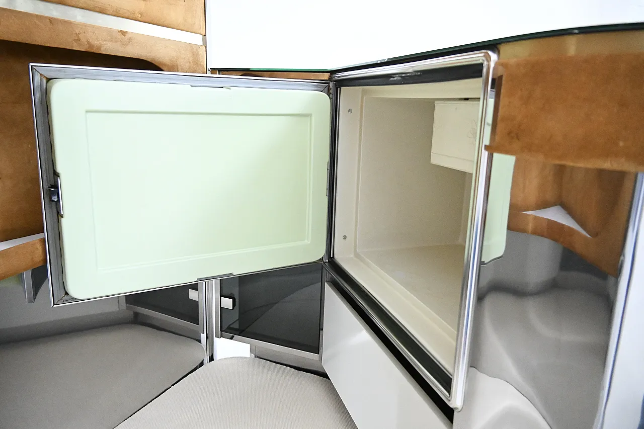 Bar ambientato nello stile di Willy Rizzo, '70 8