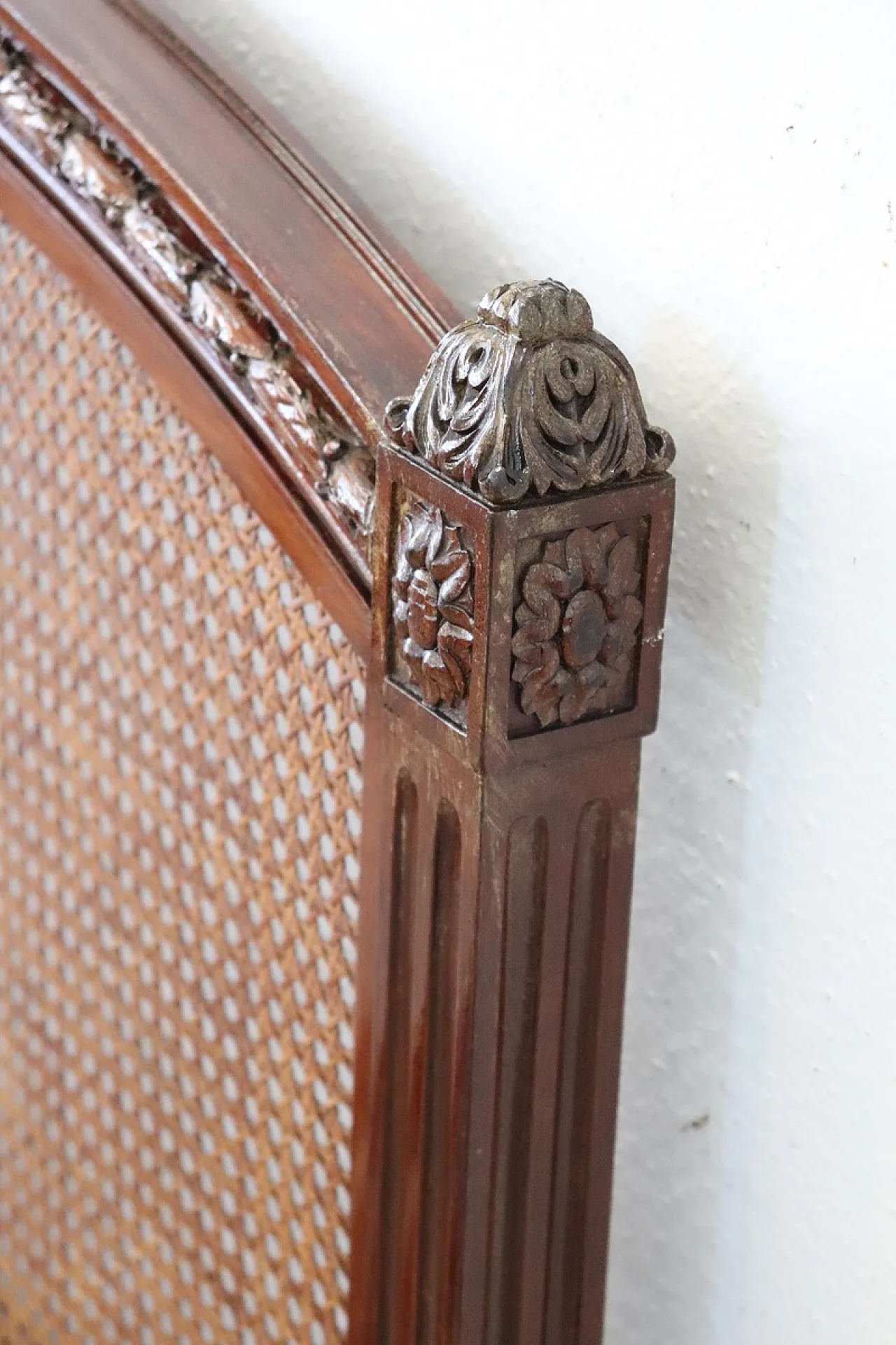 Pair of single beds in Vienna straw, early 900 13