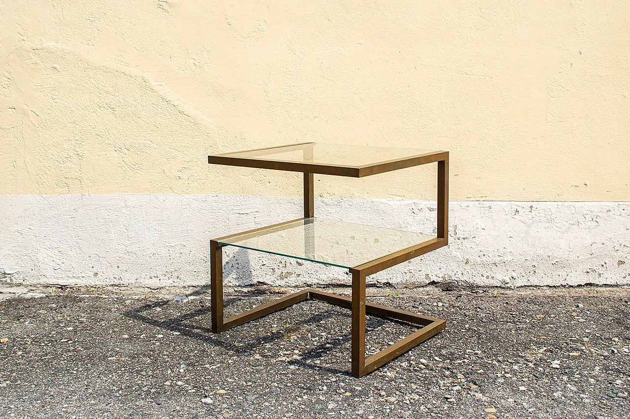 Tavolino da caffè in ottone con doppio ripiano in vetro, anni '70 1