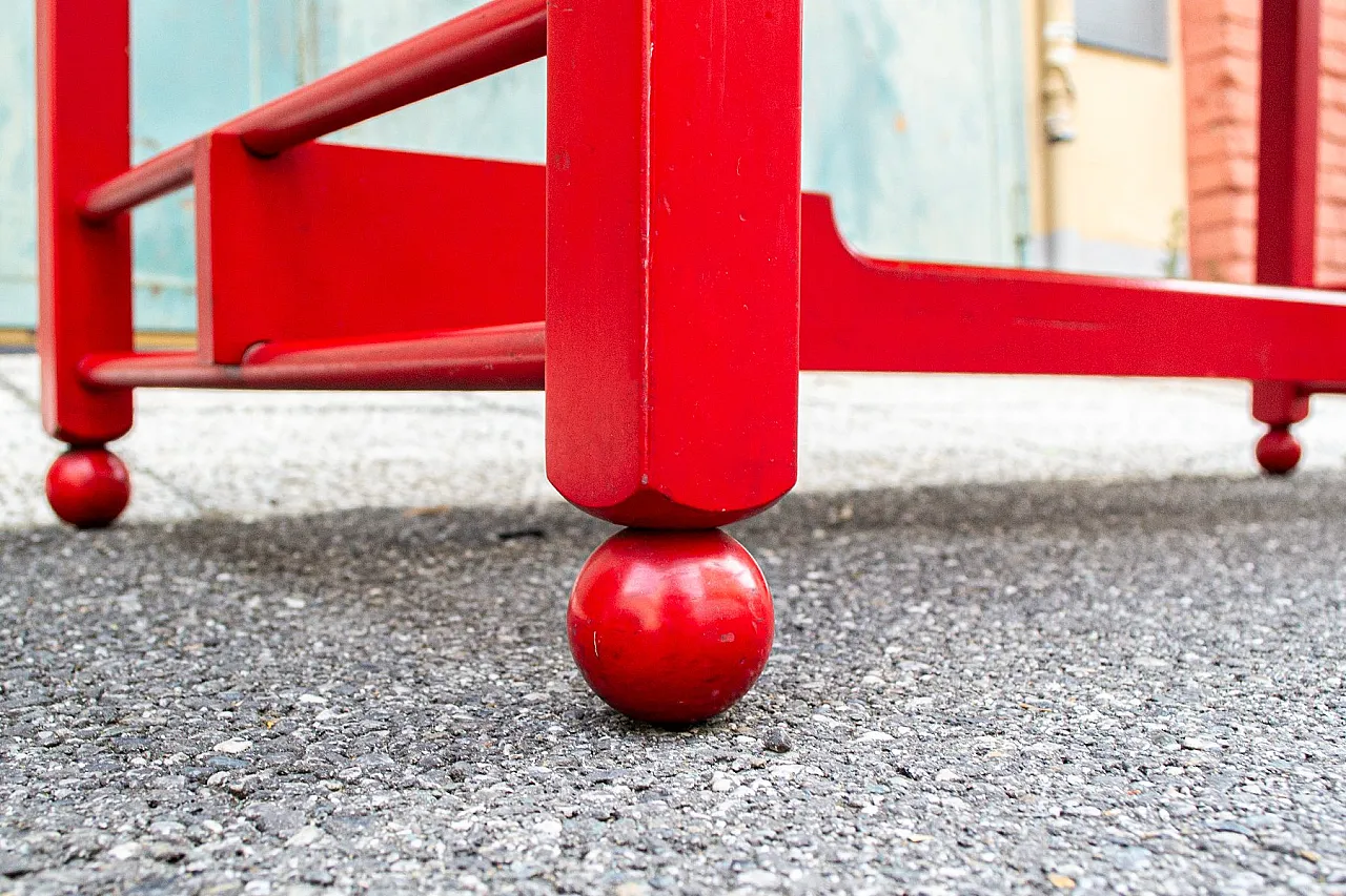 Scrivania con sedia in legno laccato rosso, anni '70 6