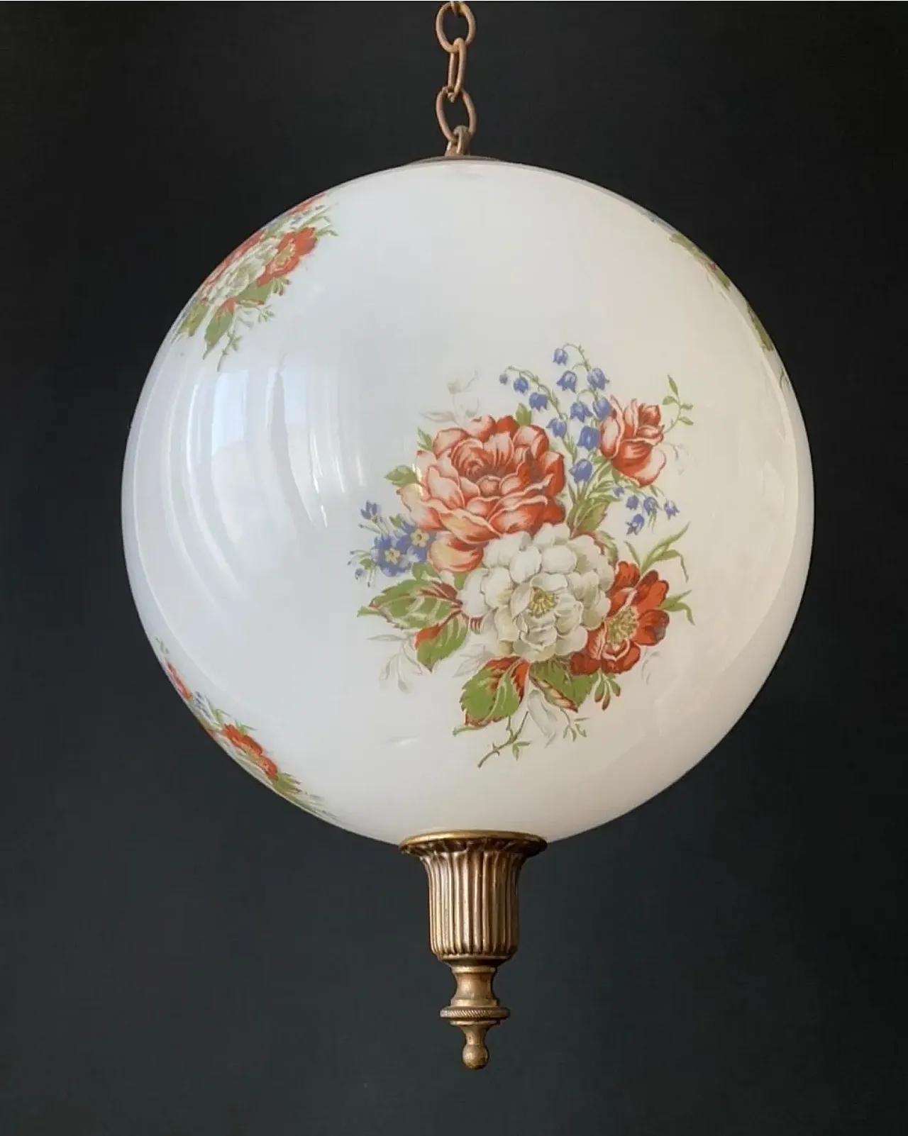 Pair of chandeliers in frosted glass and brass, 1960s 6