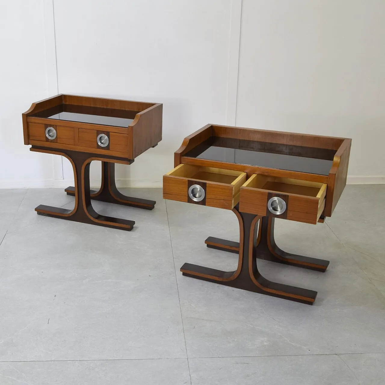 Pair of nightstands by Gianfranco Frattini, 1960s 3
