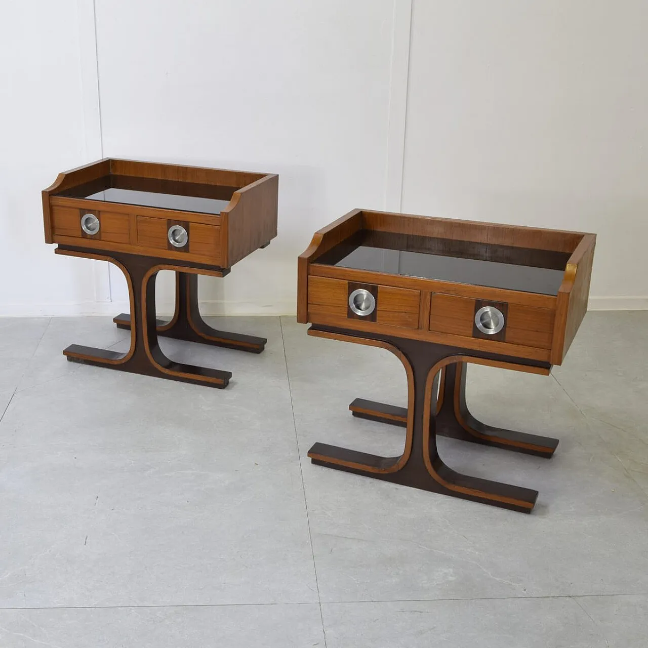 Pair of nightstands by Gianfranco Frattini, 1960s 4