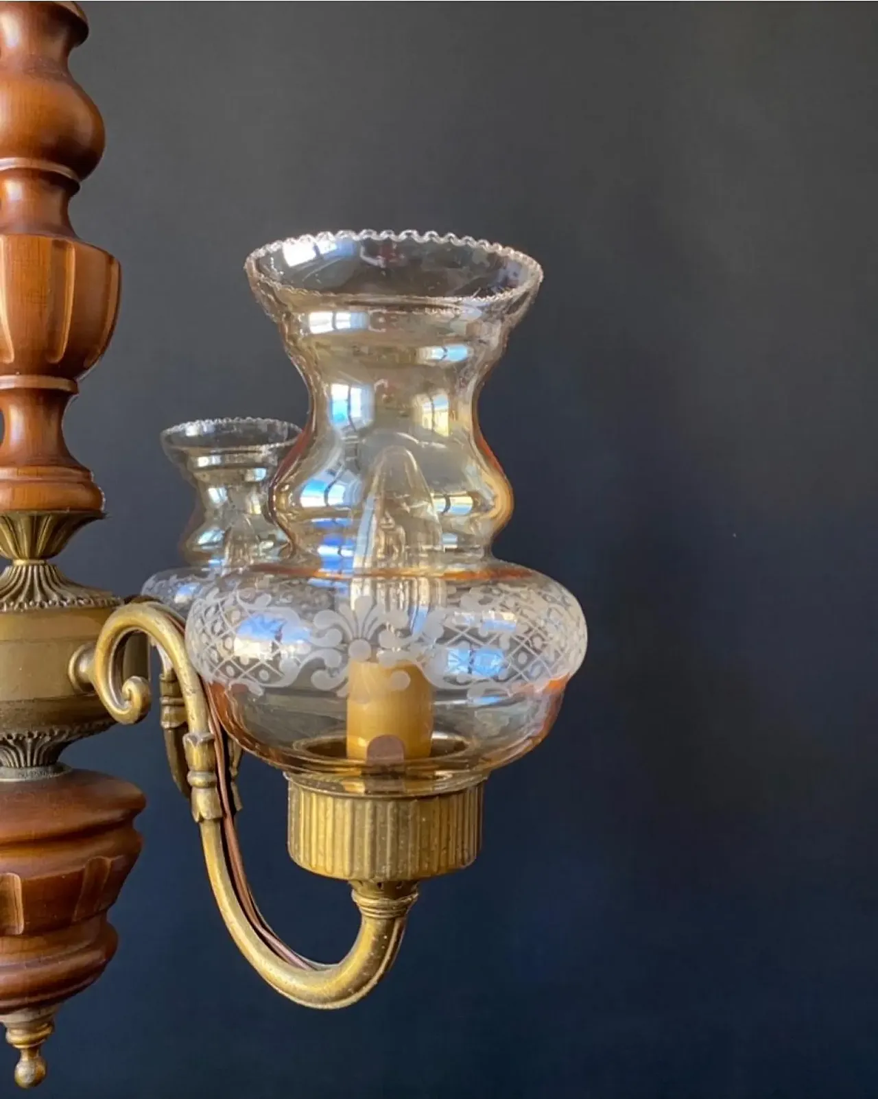 Chandelier in brass, wood and glass, 1960s 6