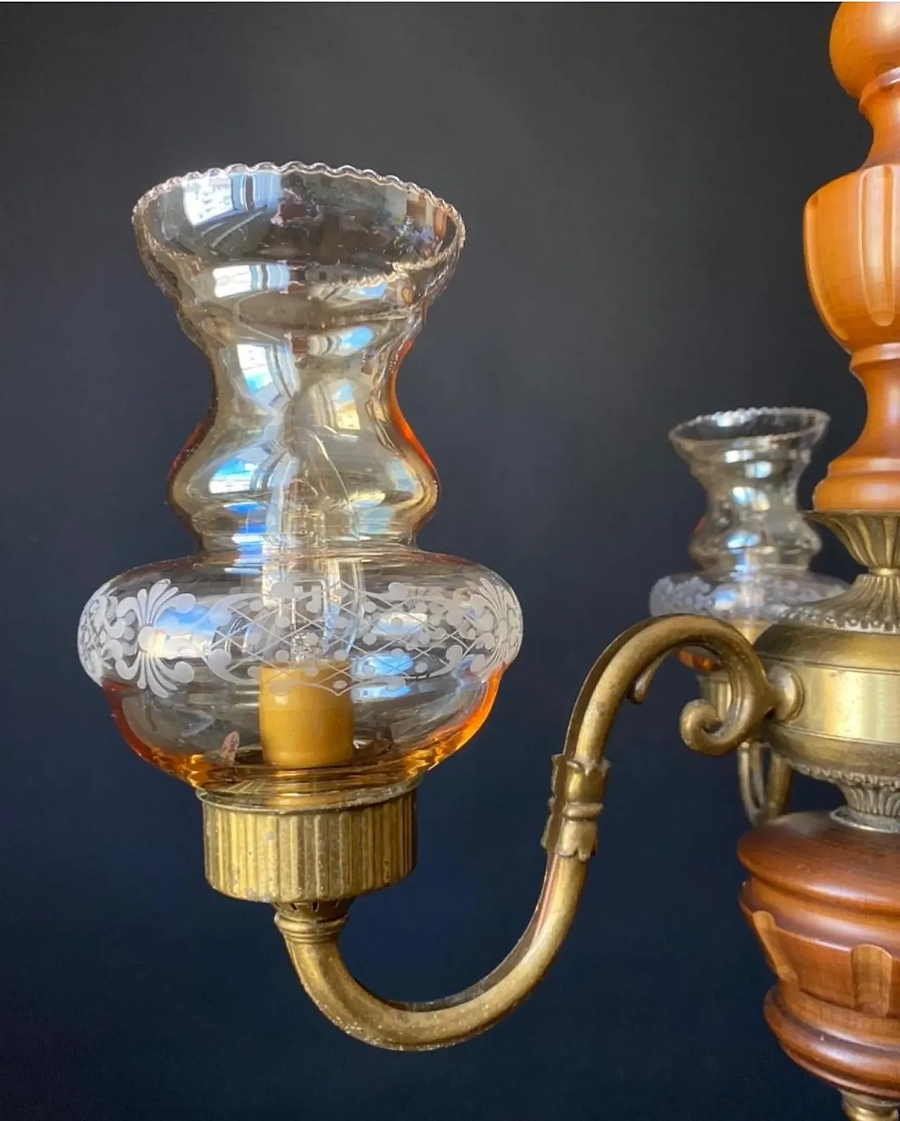 Chandelier in brass, wood and glass, 1960s 7