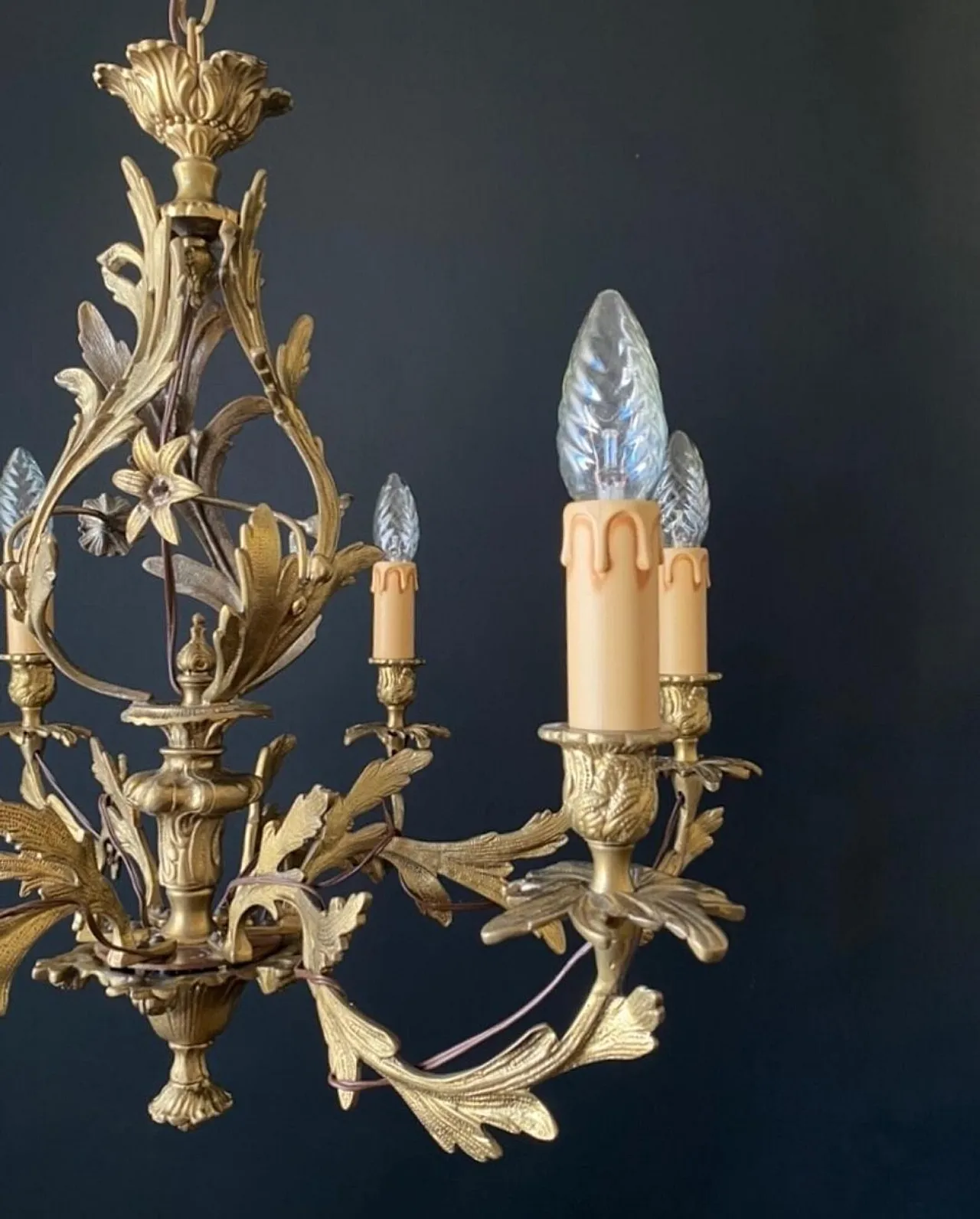 Chandelier in bronze and brass with floreal decorations, 1930s 4