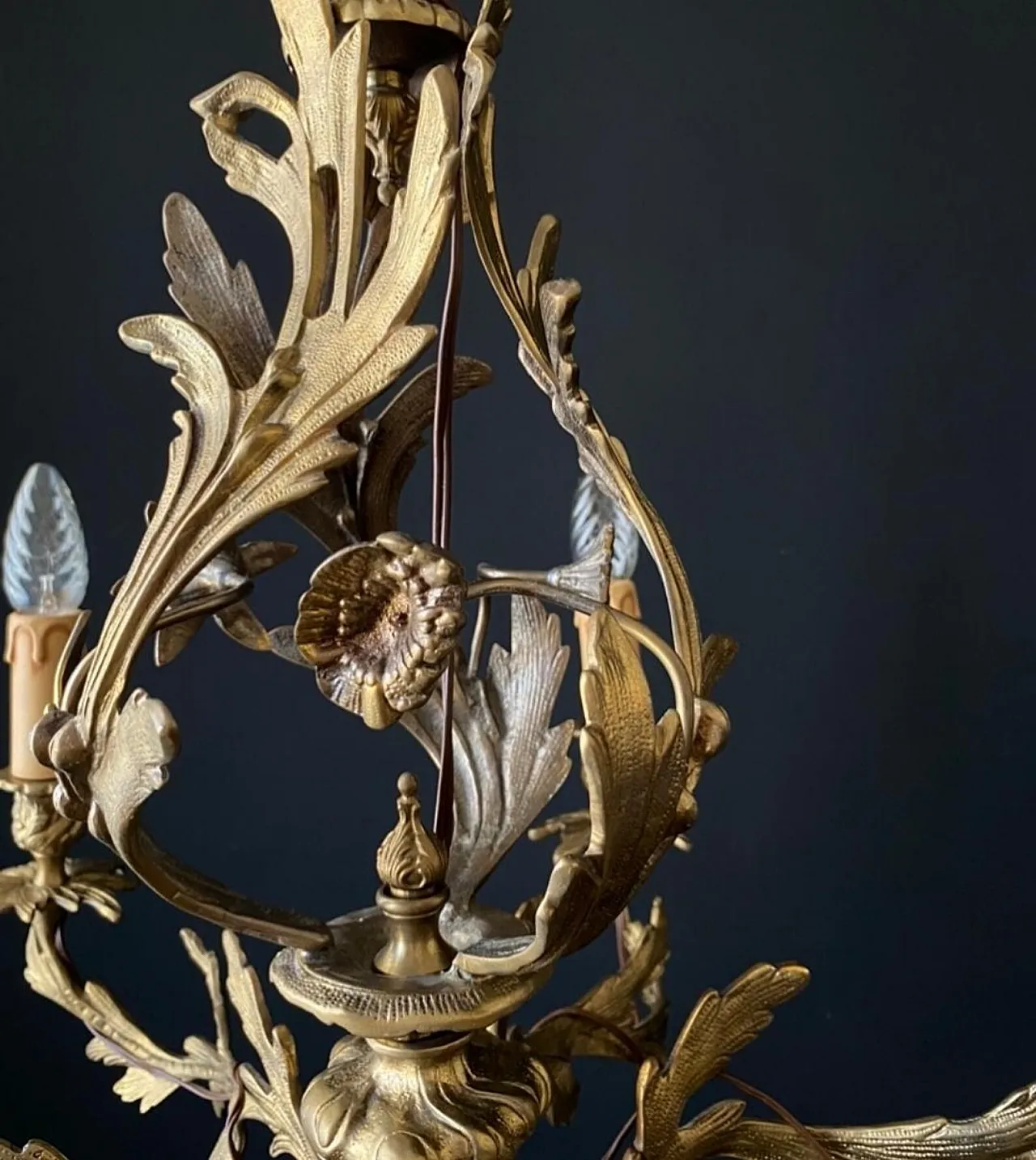 Chandelier in bronze and brass with floreal decorations, 1930s 7