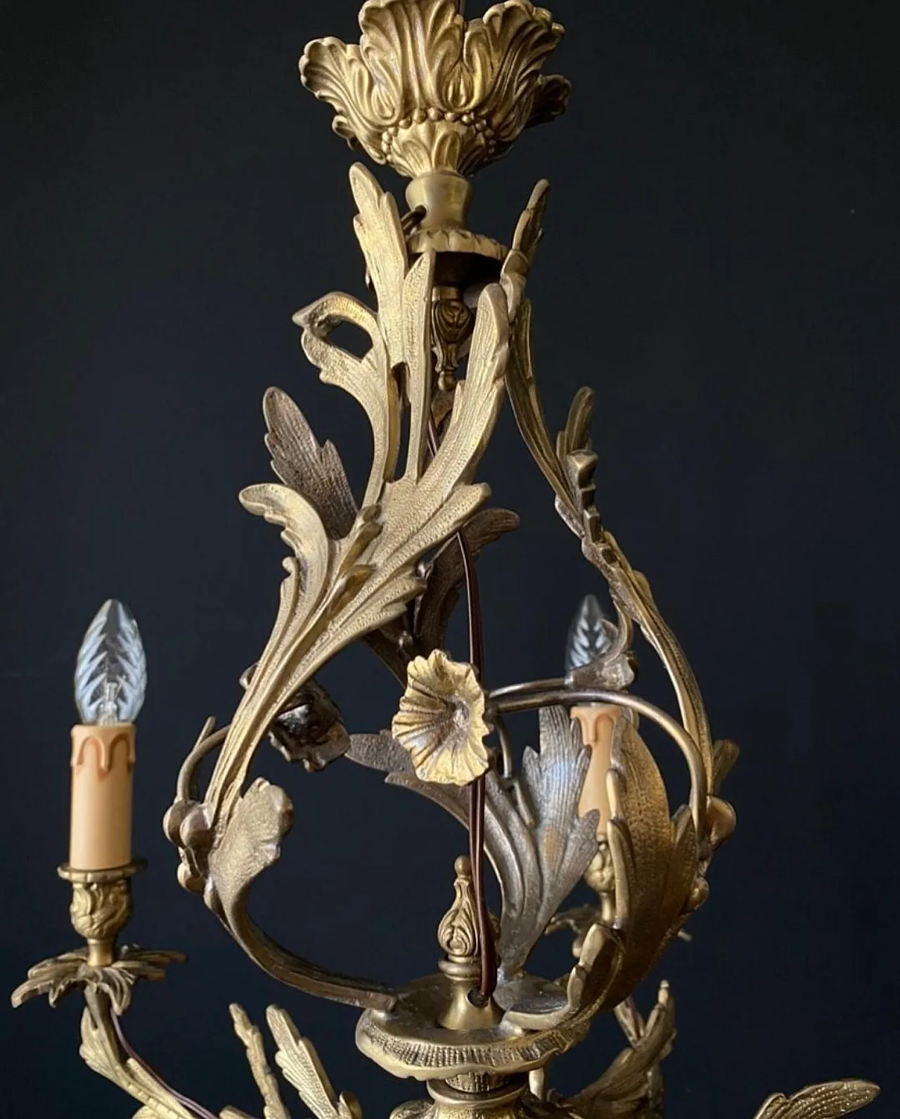 Chandelier in bronze and brass with floreal decorations, 1930s 8