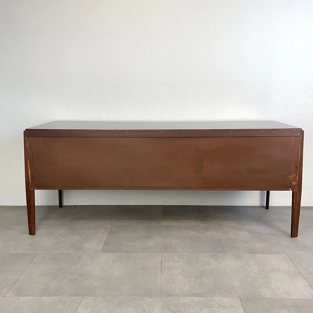 Cassettiera con top in vetro nero, anni ’60 11