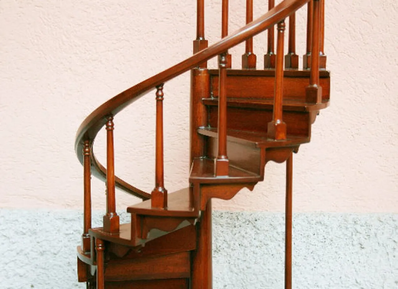 MODELLO DI Scala a Chiociola in legno - oggetti d'arte 5