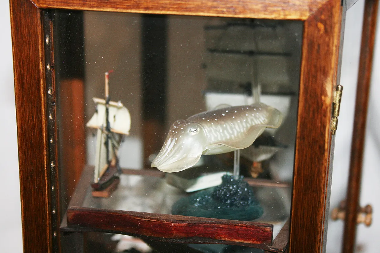 Armadio in egno realizzato a mano tema mare, 2000 9