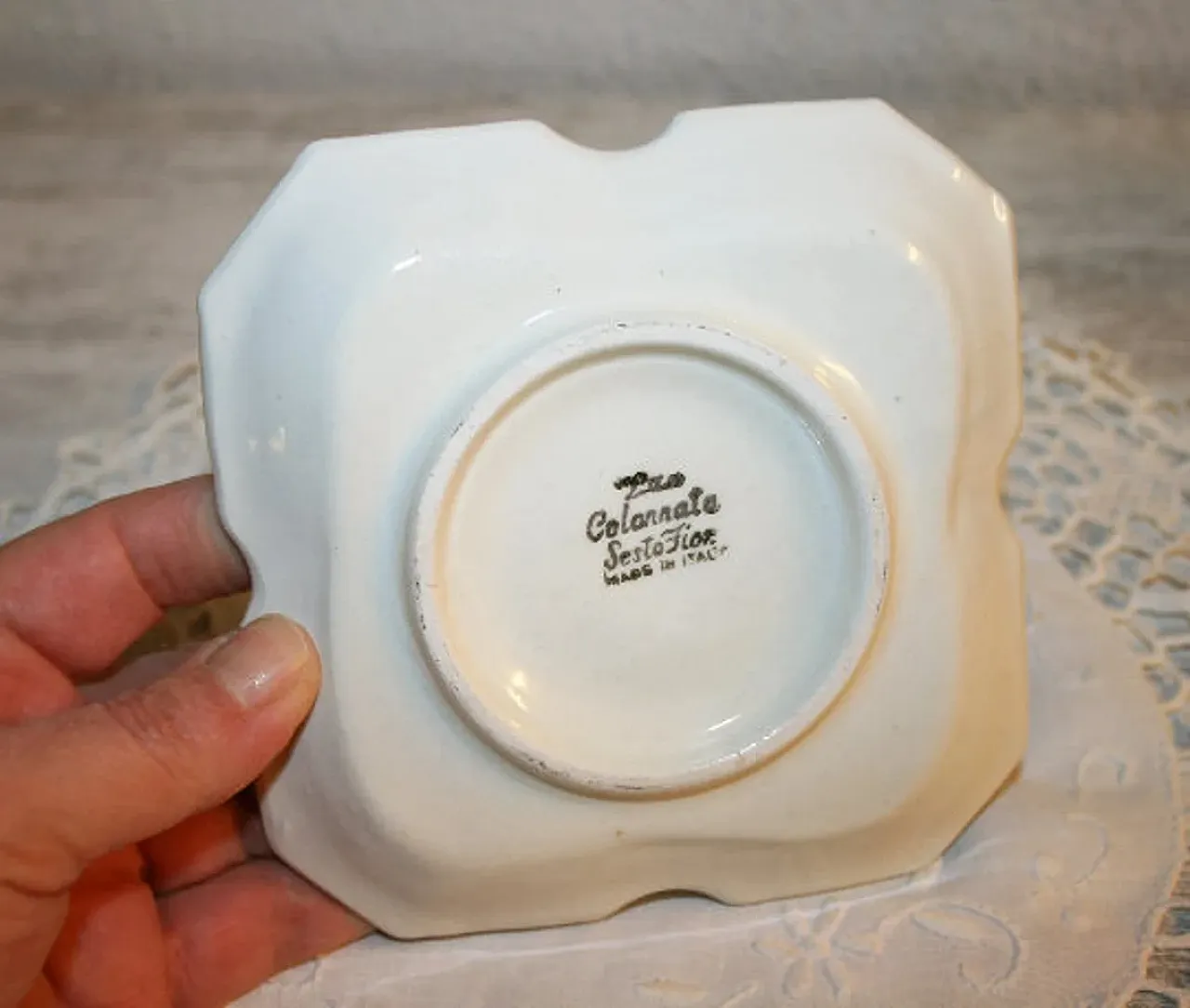 Piatto in ceramica con putti -svuotatasche, anni '70 5