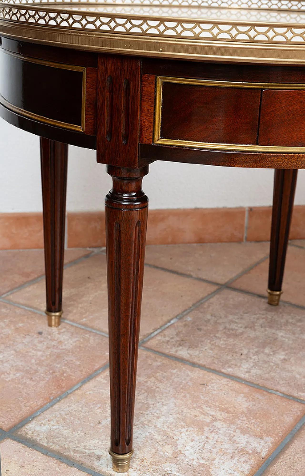 ow table table from the Napoleon III style in mahogany, 20th century 5