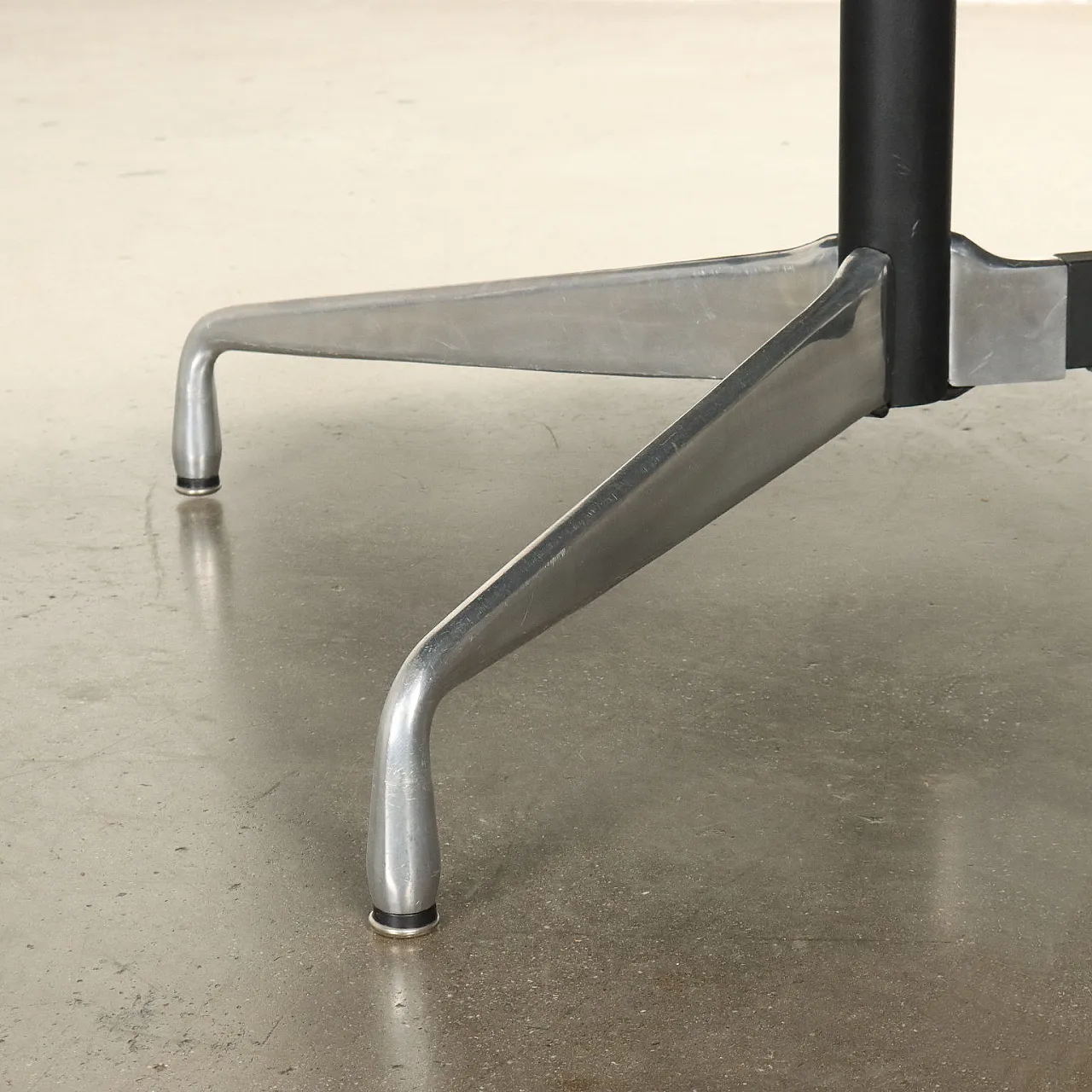 Oval ICF table by Charles and Ray Eames, 1970s 5