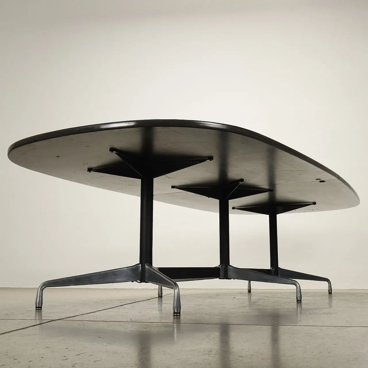 Oval ICF table by Charles and Ray Eames, 1970s 9