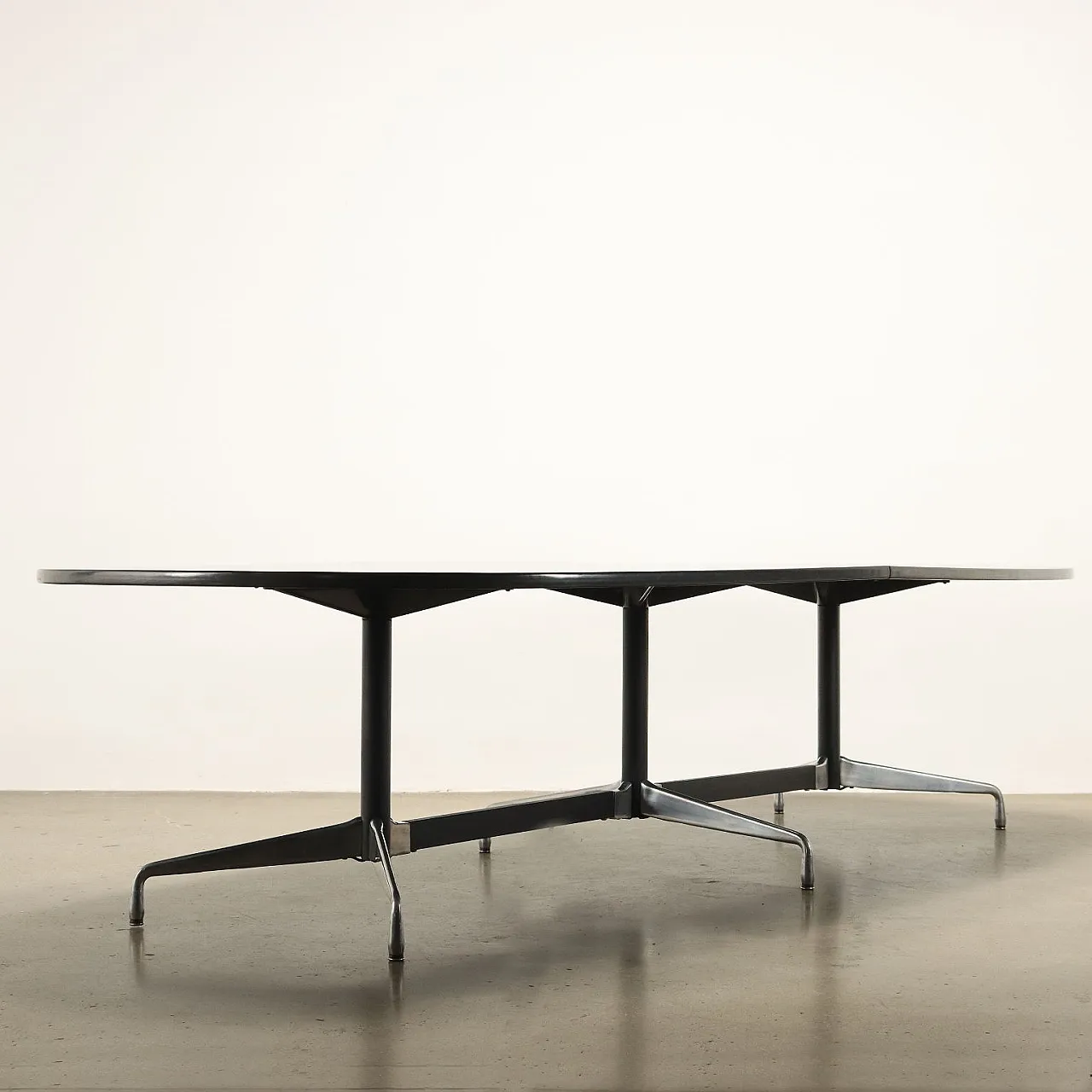 Oval ICF table by Charles and Ray Eames, 1970s 10